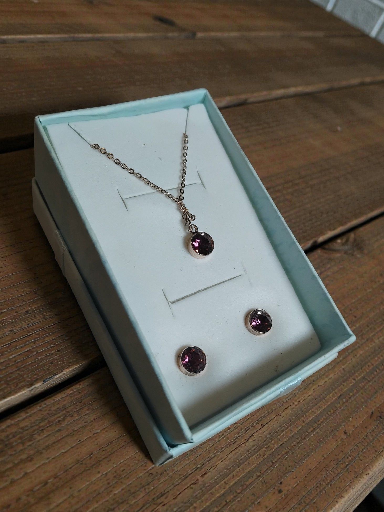 (B-E-52) Dorothy Perkins necklace and earrings