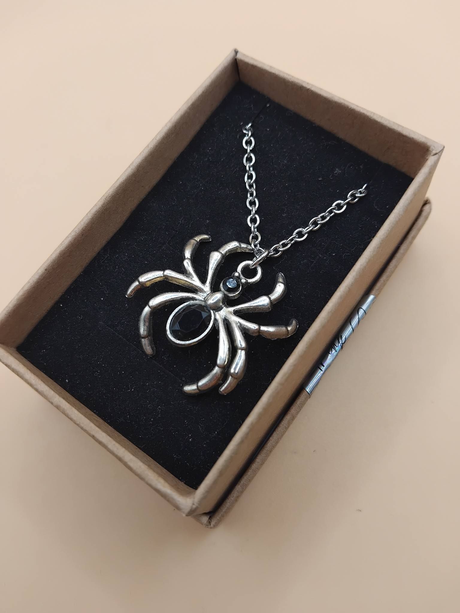 (N70) Goth Spider stainless steel with rhinestone necklace