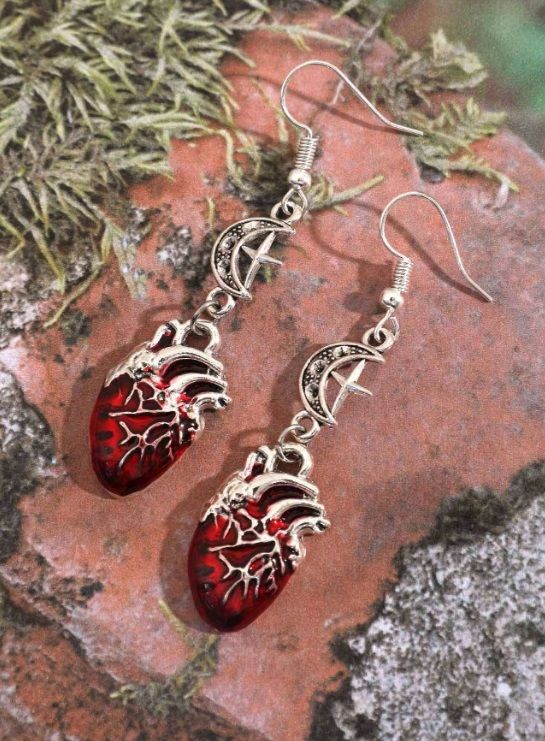 (E53) Ladies / teenagers Goth punk earrings