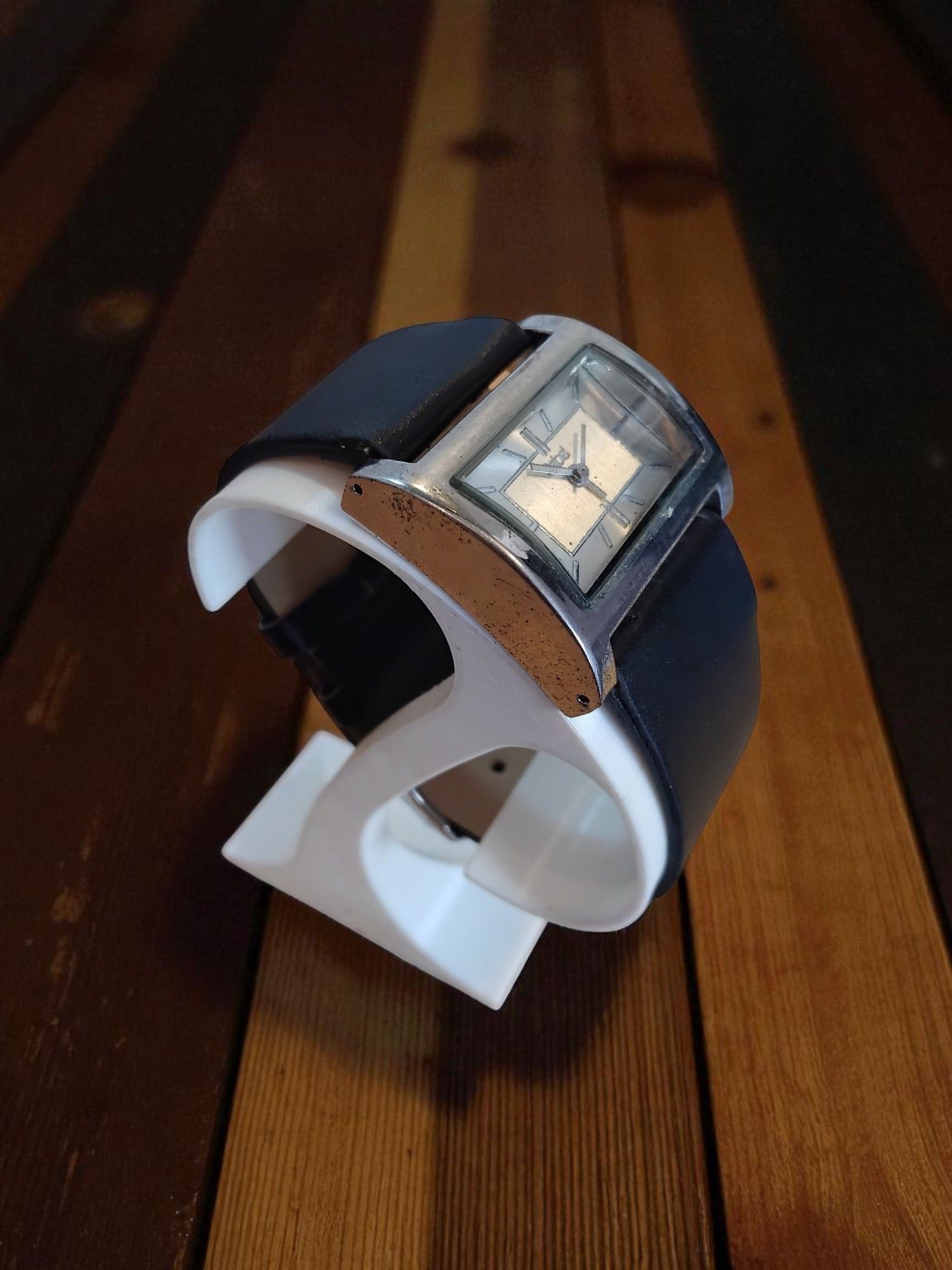 (LW142) Rebel thick leather strap wrist watch