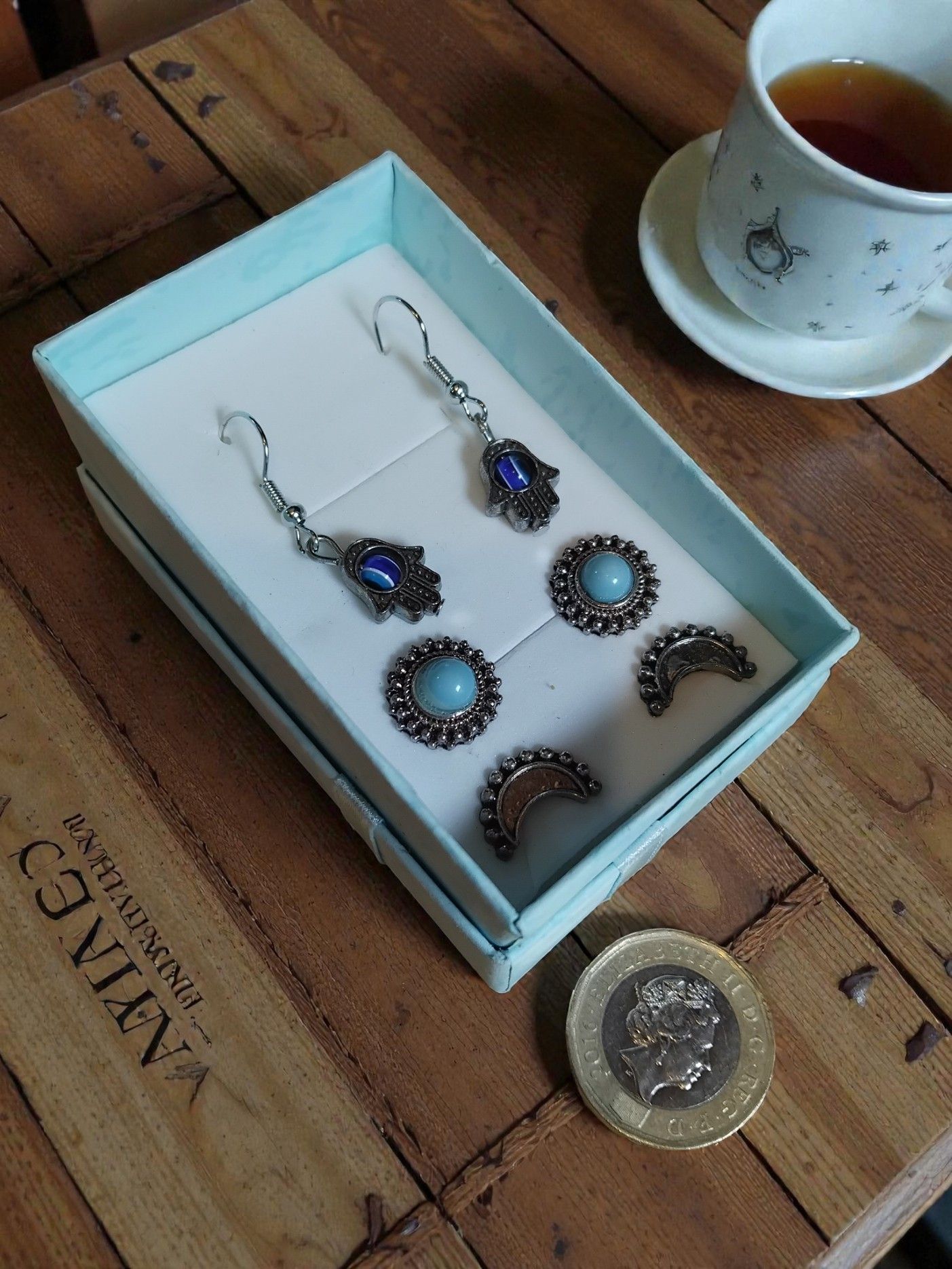 (B-E-46) 3 x pairs of unisex ear studs boxed