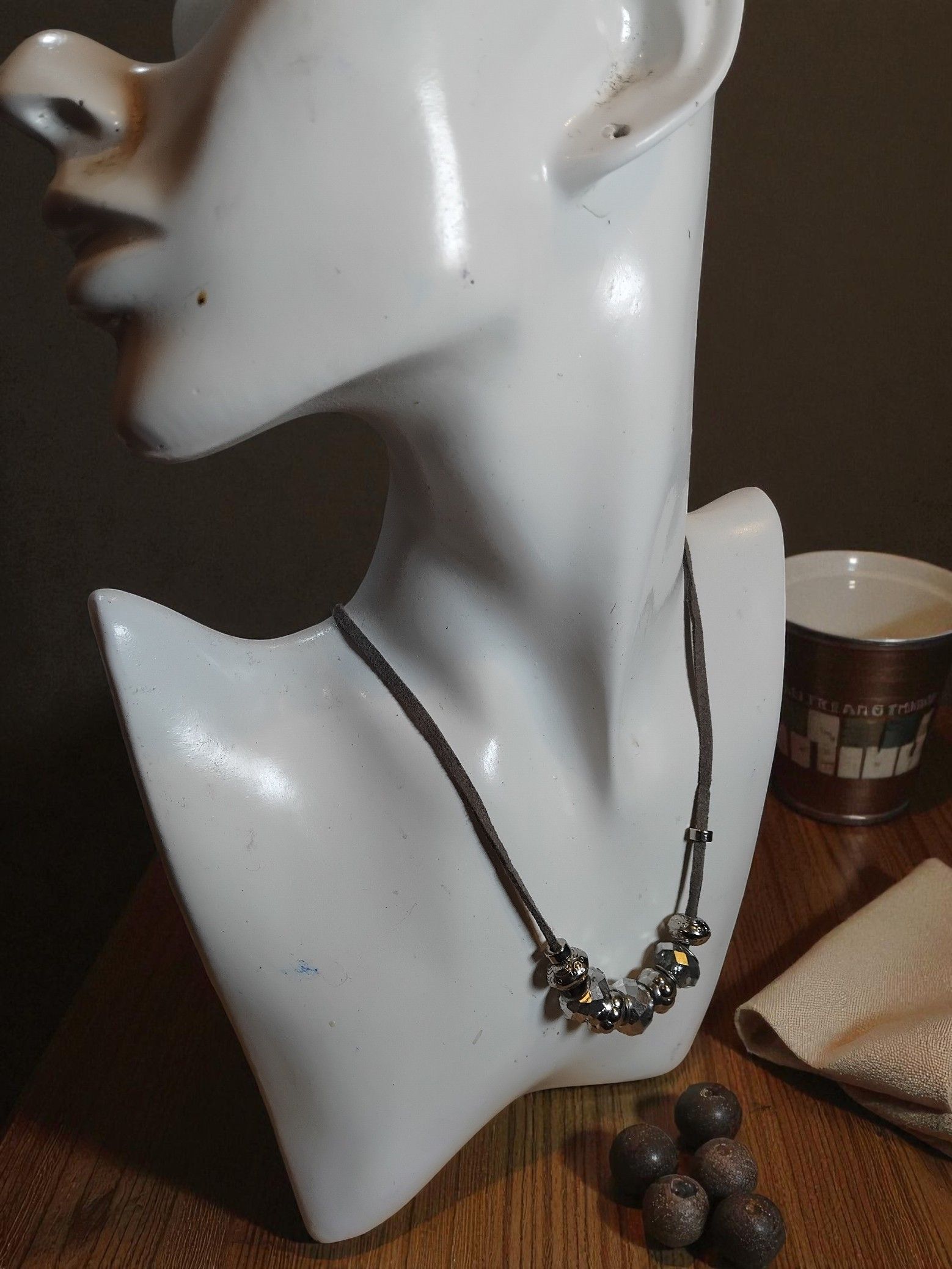 (N110) Ladies boxed necklace Bargain