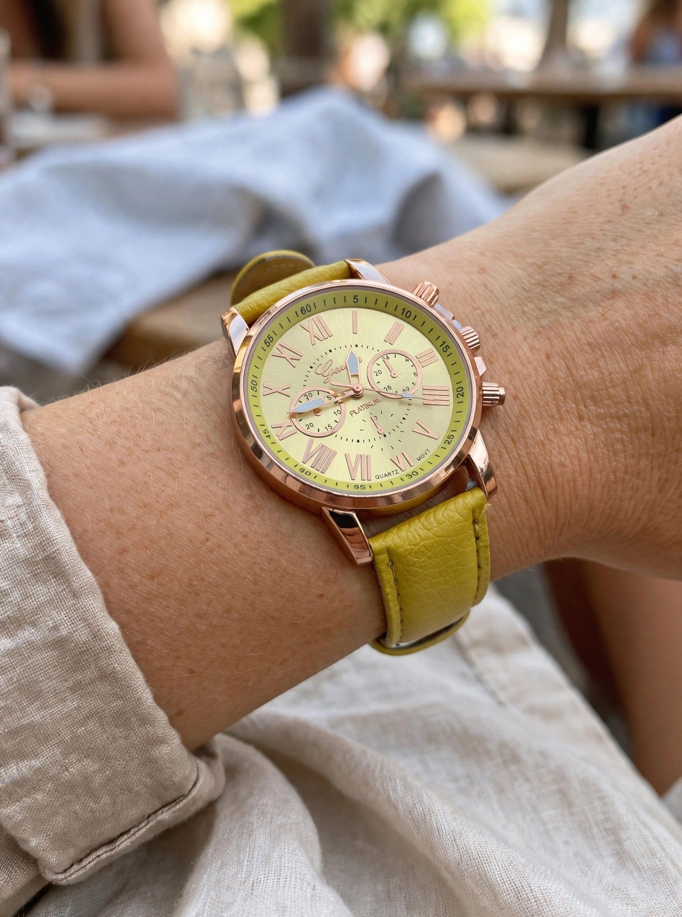 (LW20) Geneva Unisex leather strap watch