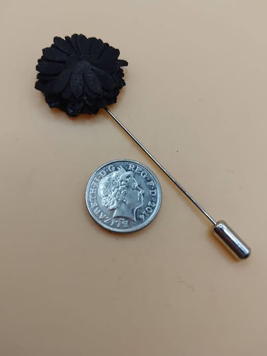 (LP24)Small black flower design lapel / hat pin