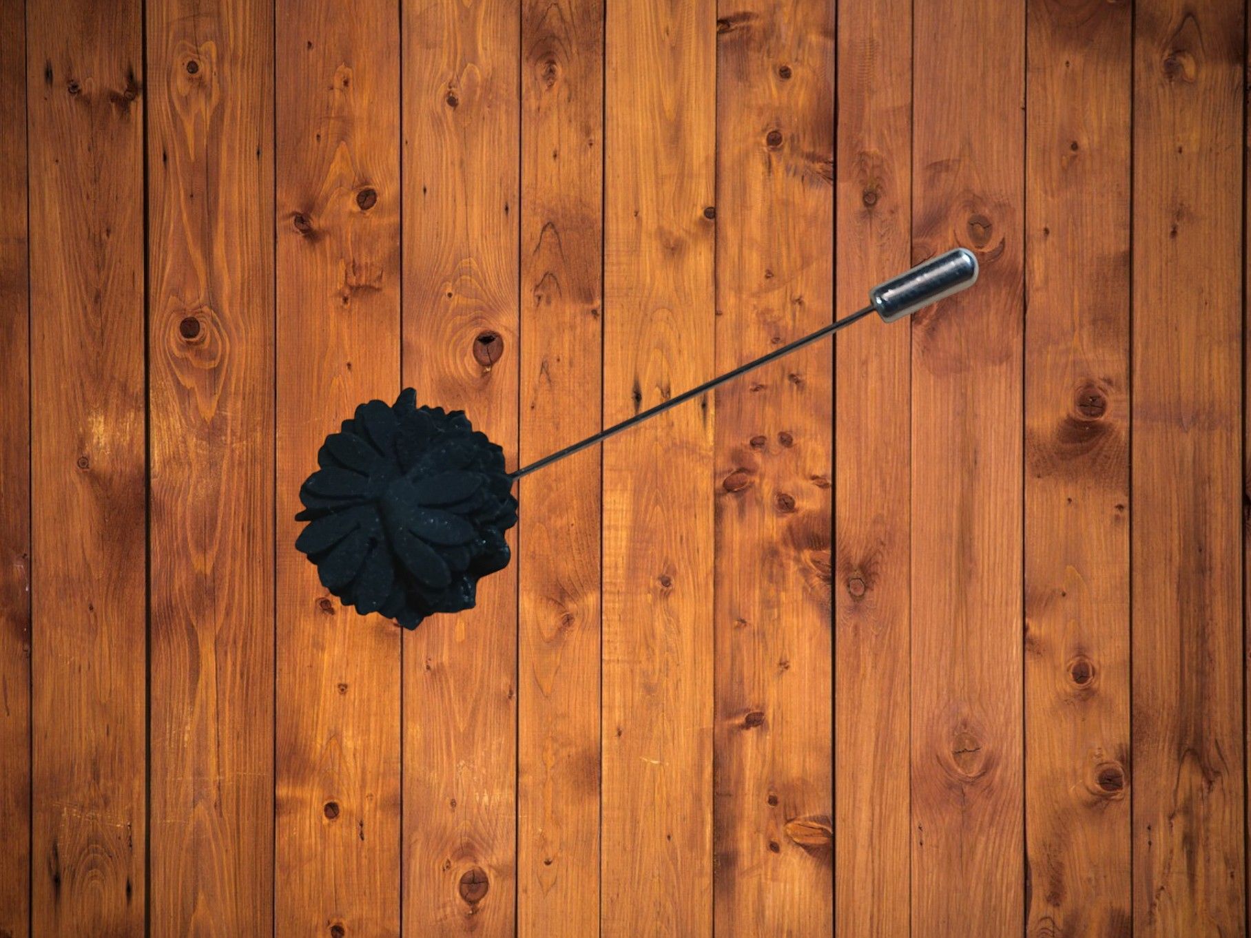 (LP24)Small black flower design lapel / hat pin