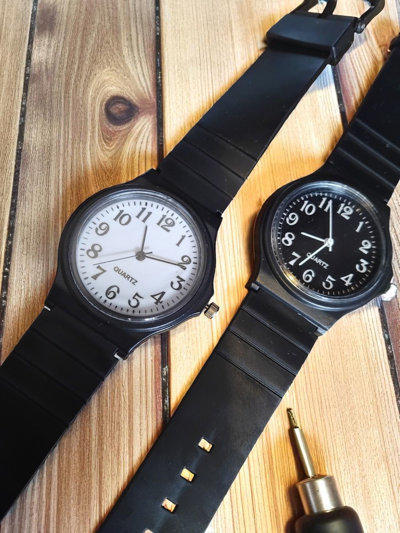 (BW-50) Ladies /gents/teens silicone strap watch