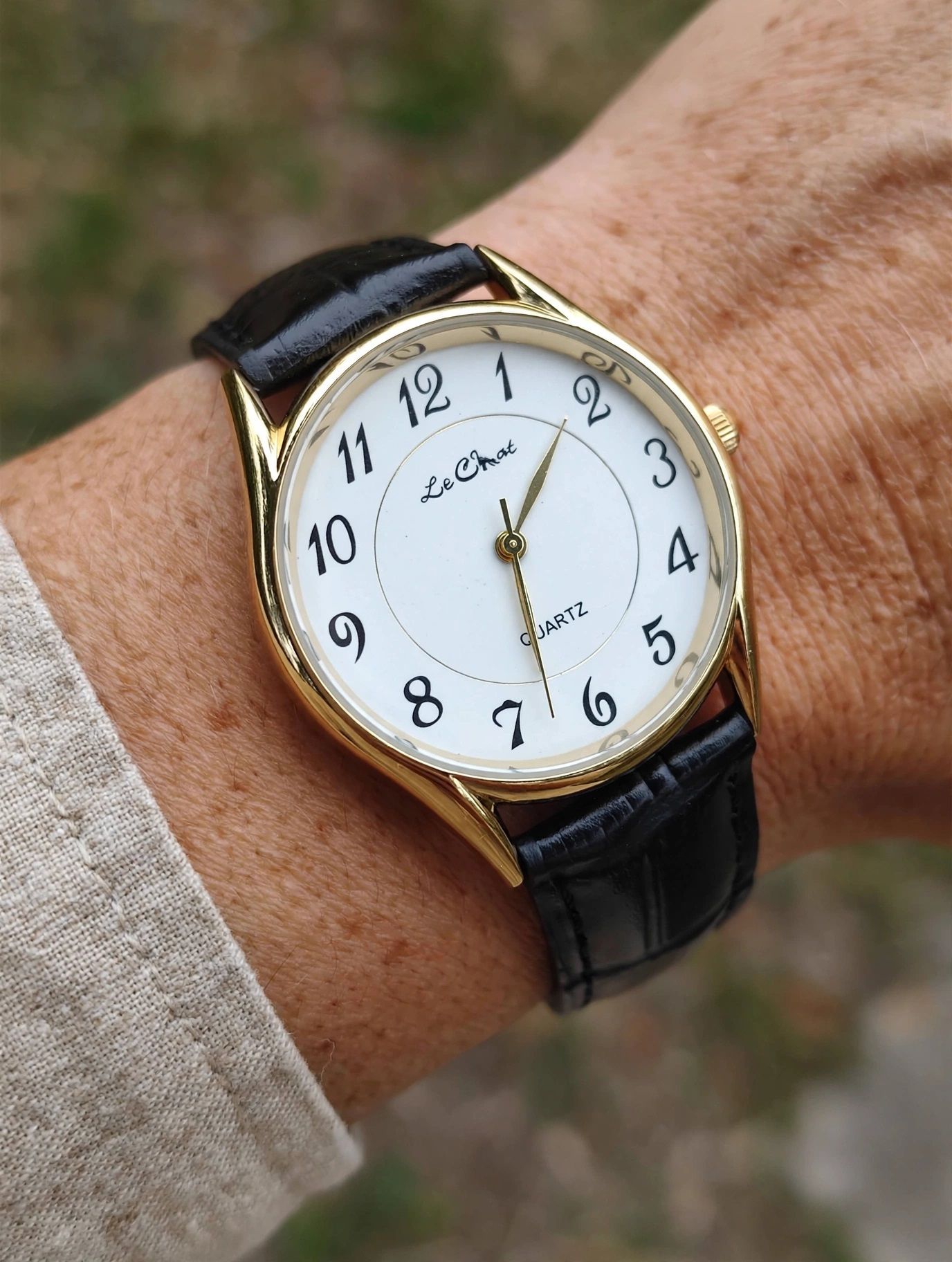 (Lc8) Le Chat ladies / gents soft or hard leather strap watch