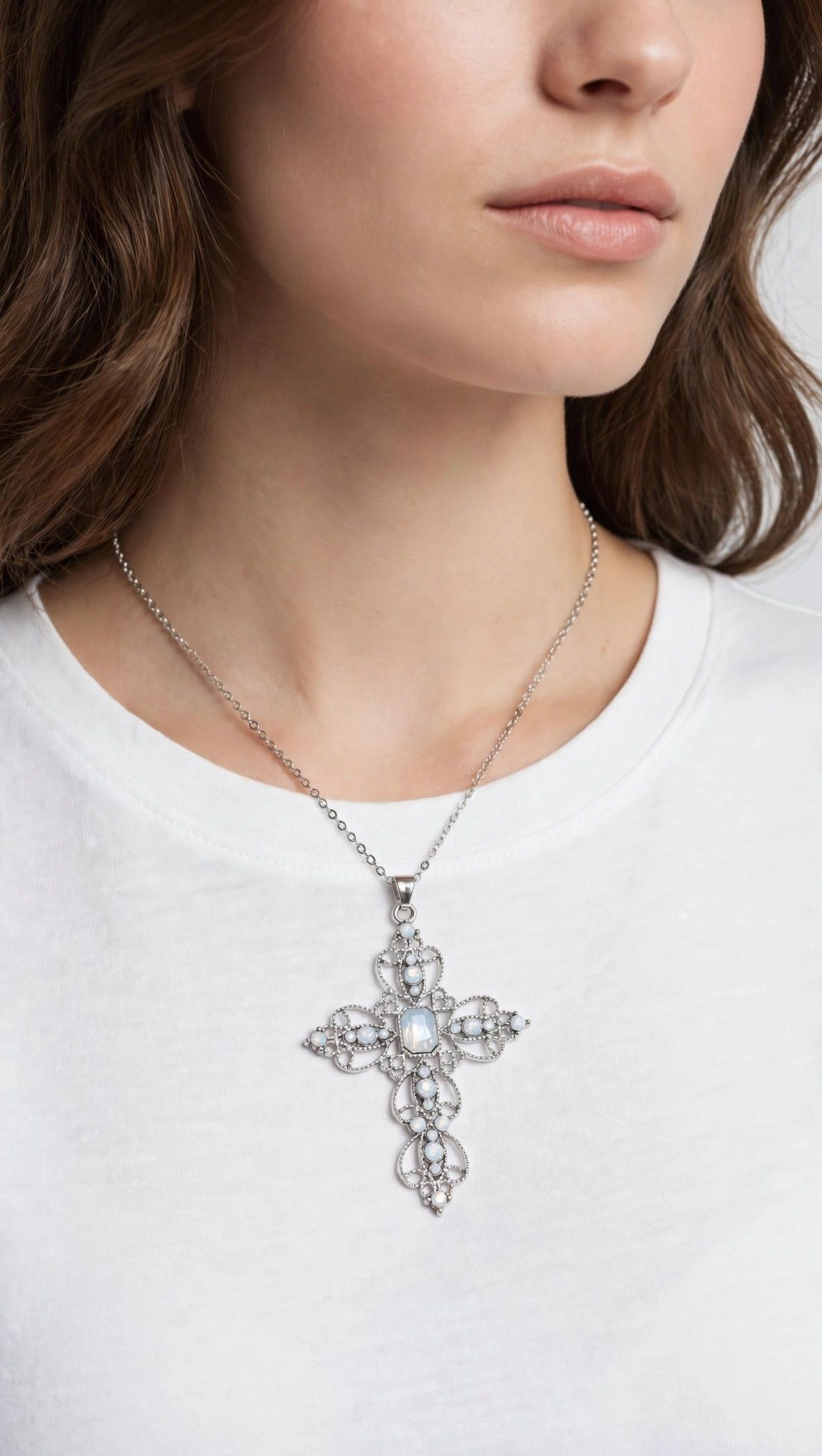 (N589) Cross pendant necklace