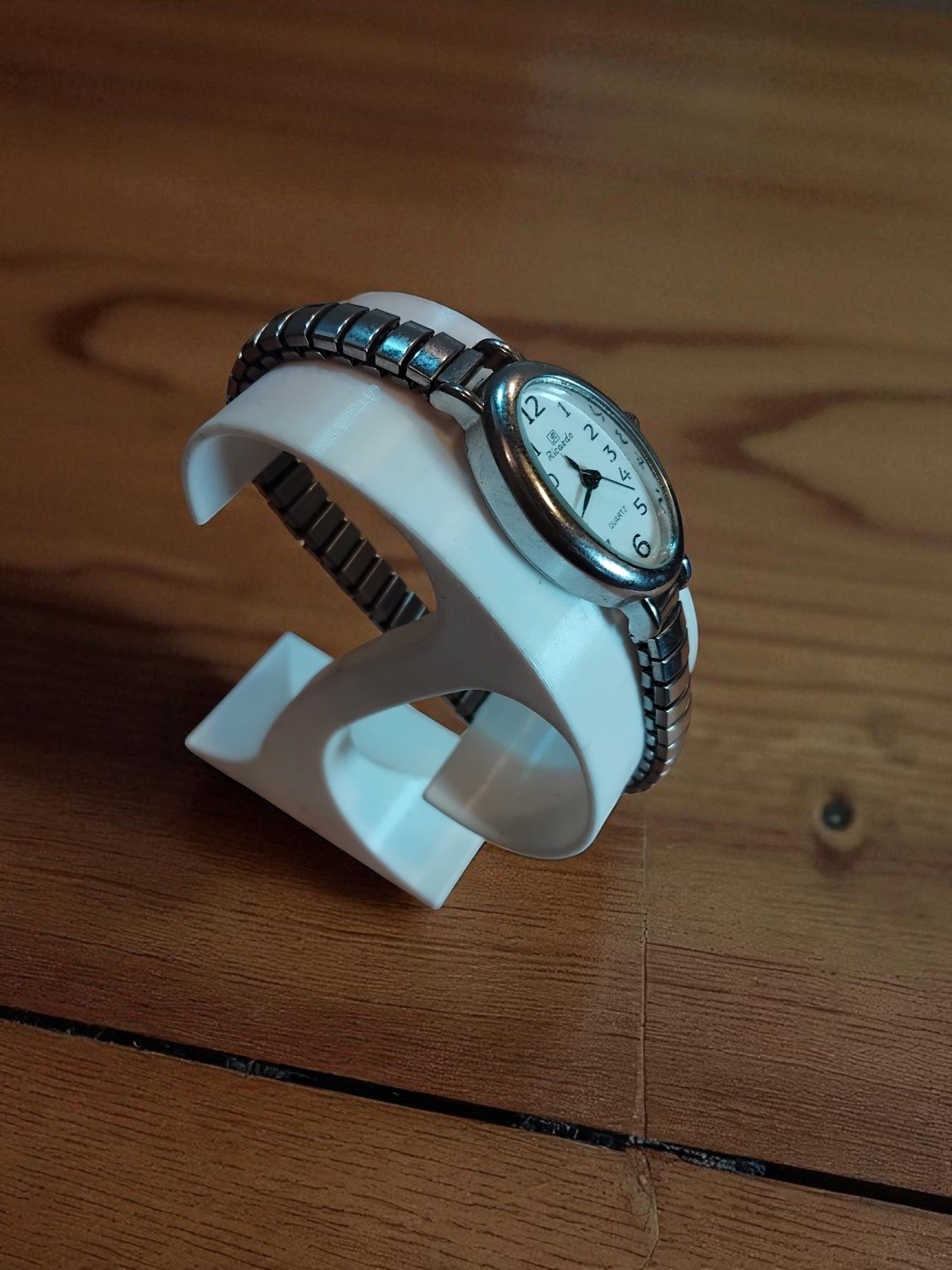 (LW116) Ladies Ricardo bangle style stainless steel watch