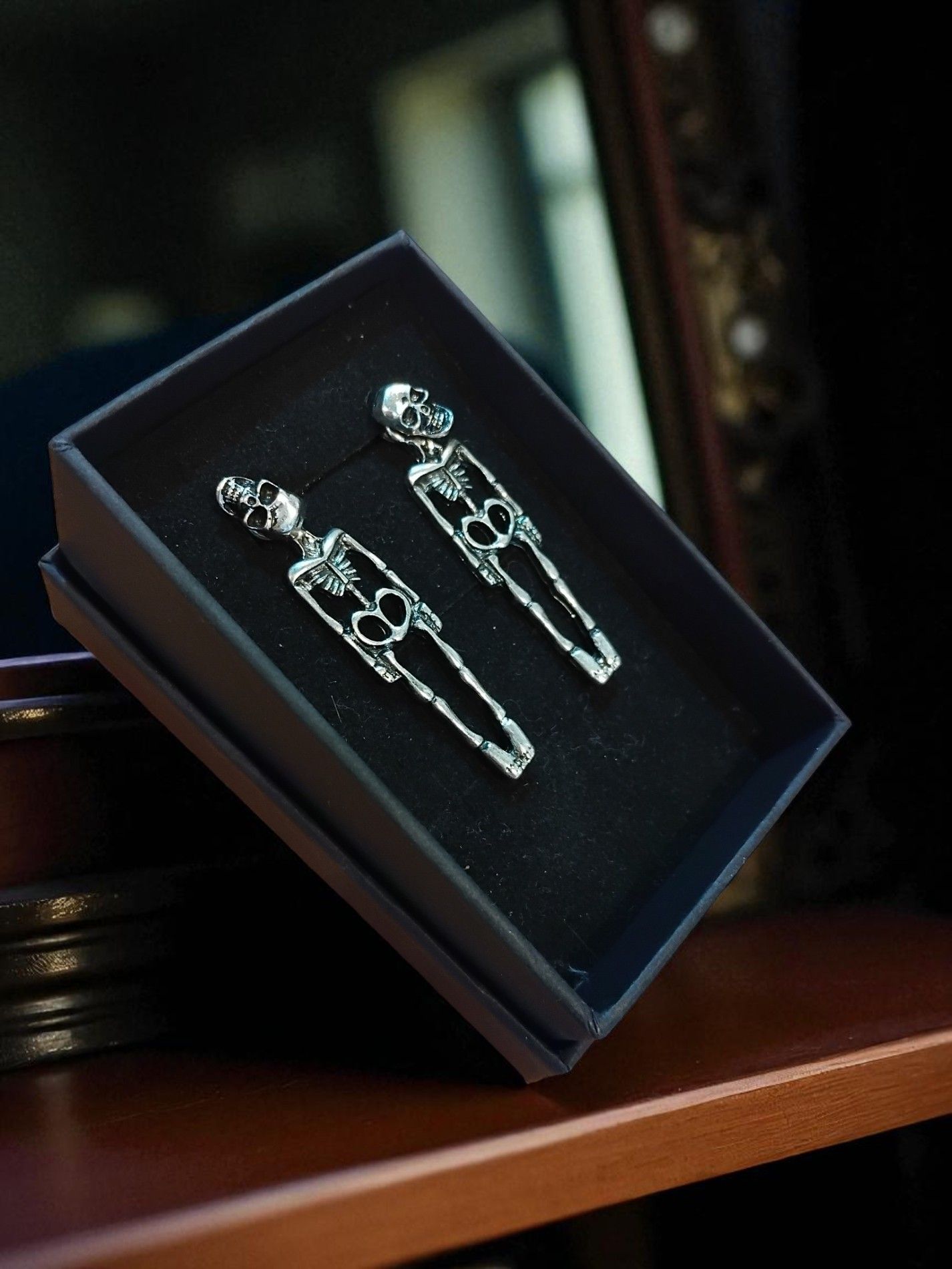 (E5) Pair of Goth style skeleton Earrings
