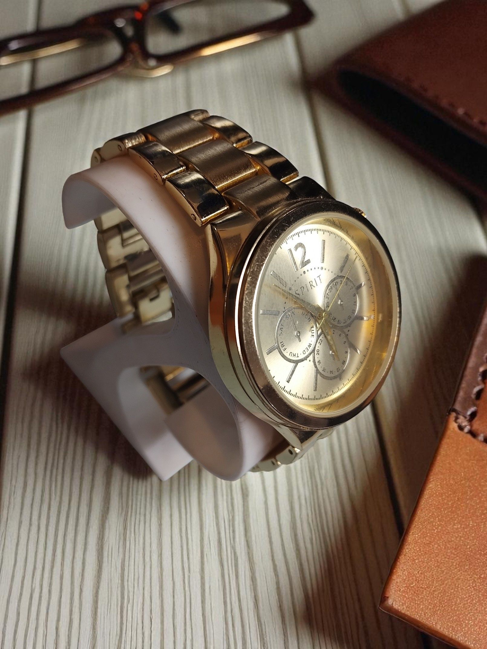 (LW216) Spirit Unisex stainless steel boxed watch