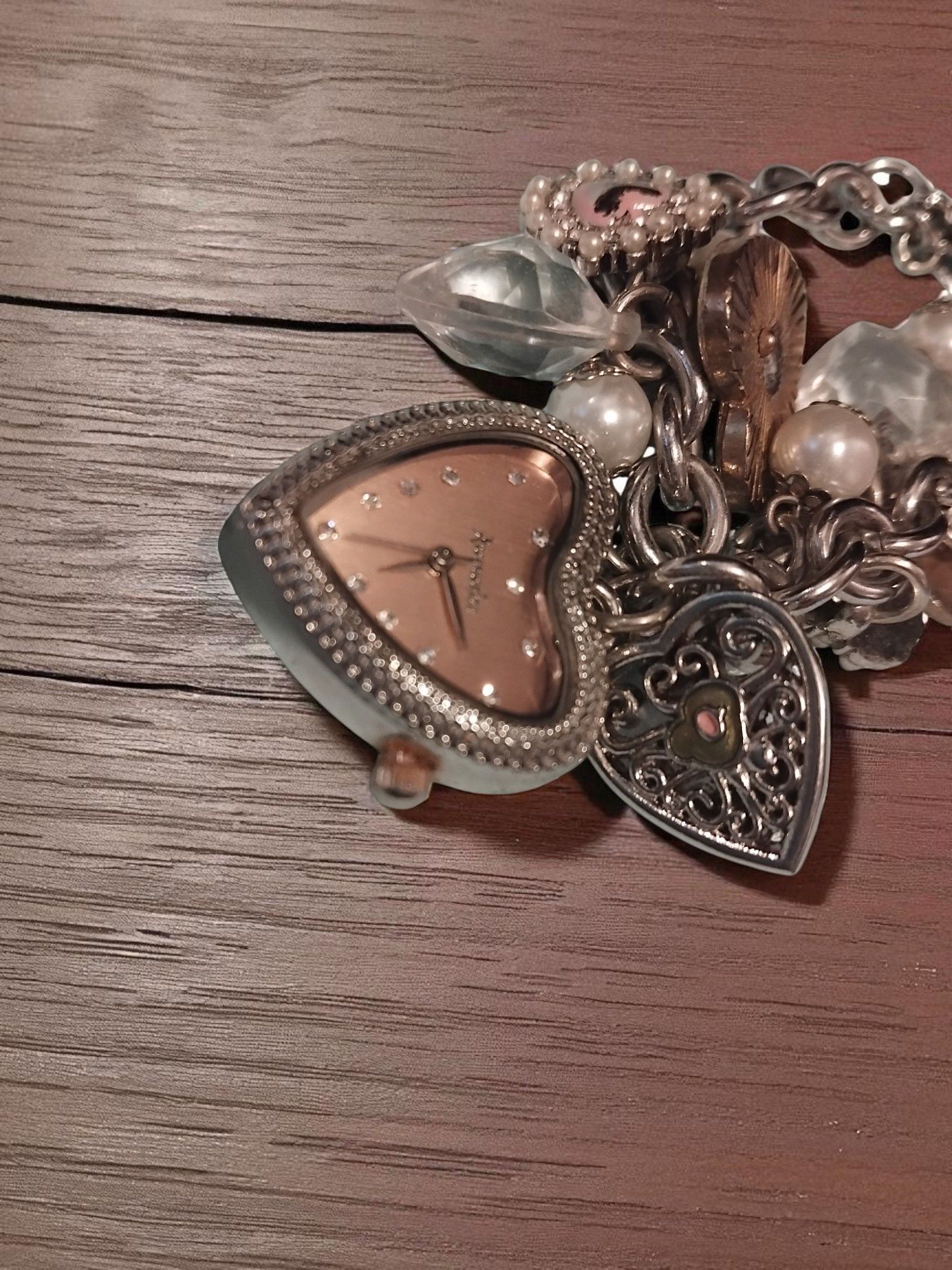 (LW208) Accessorize heart themed charmed wrist watch