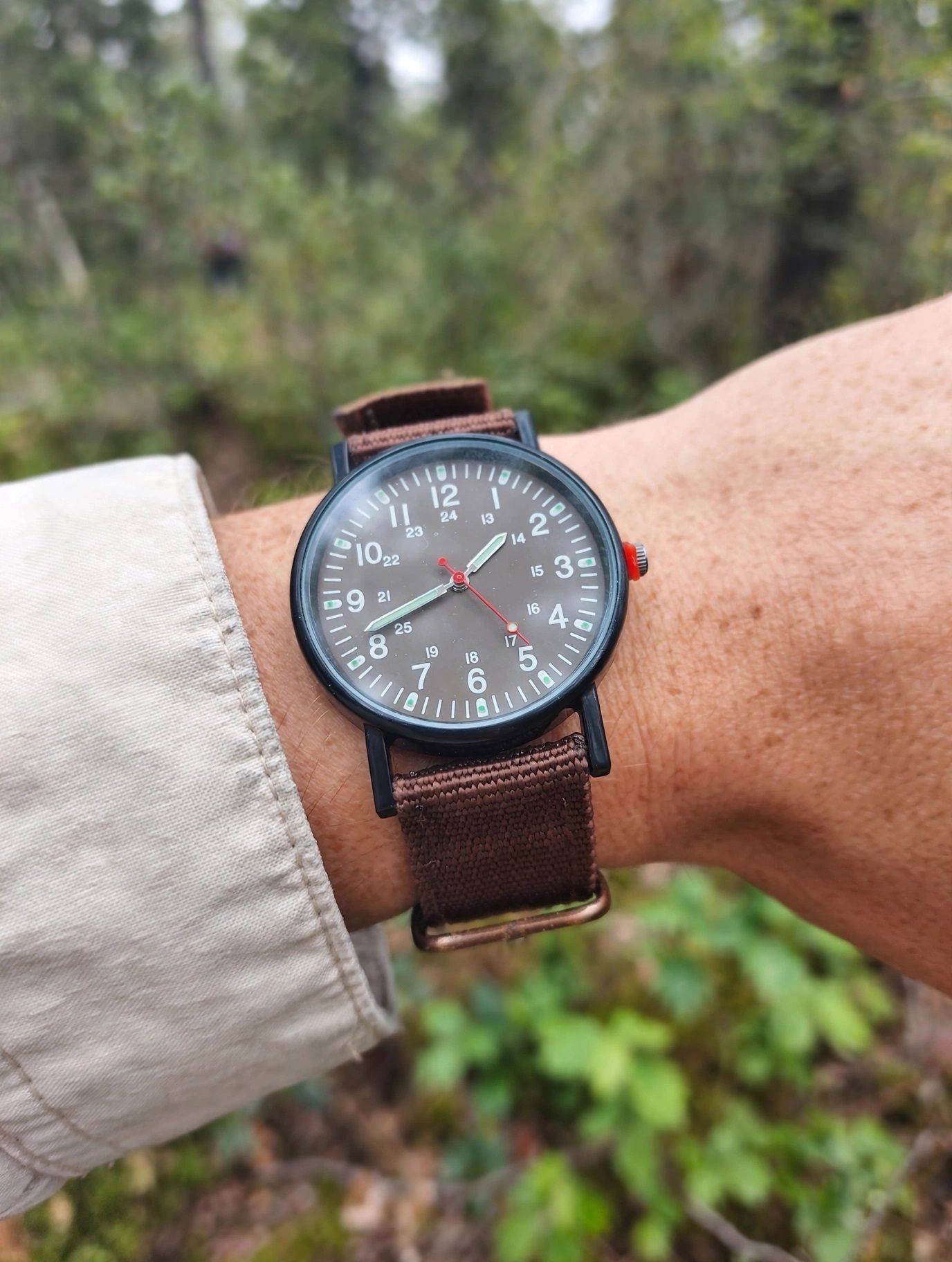 (MW2) gents / teenagers Nylon strapped boxed watch