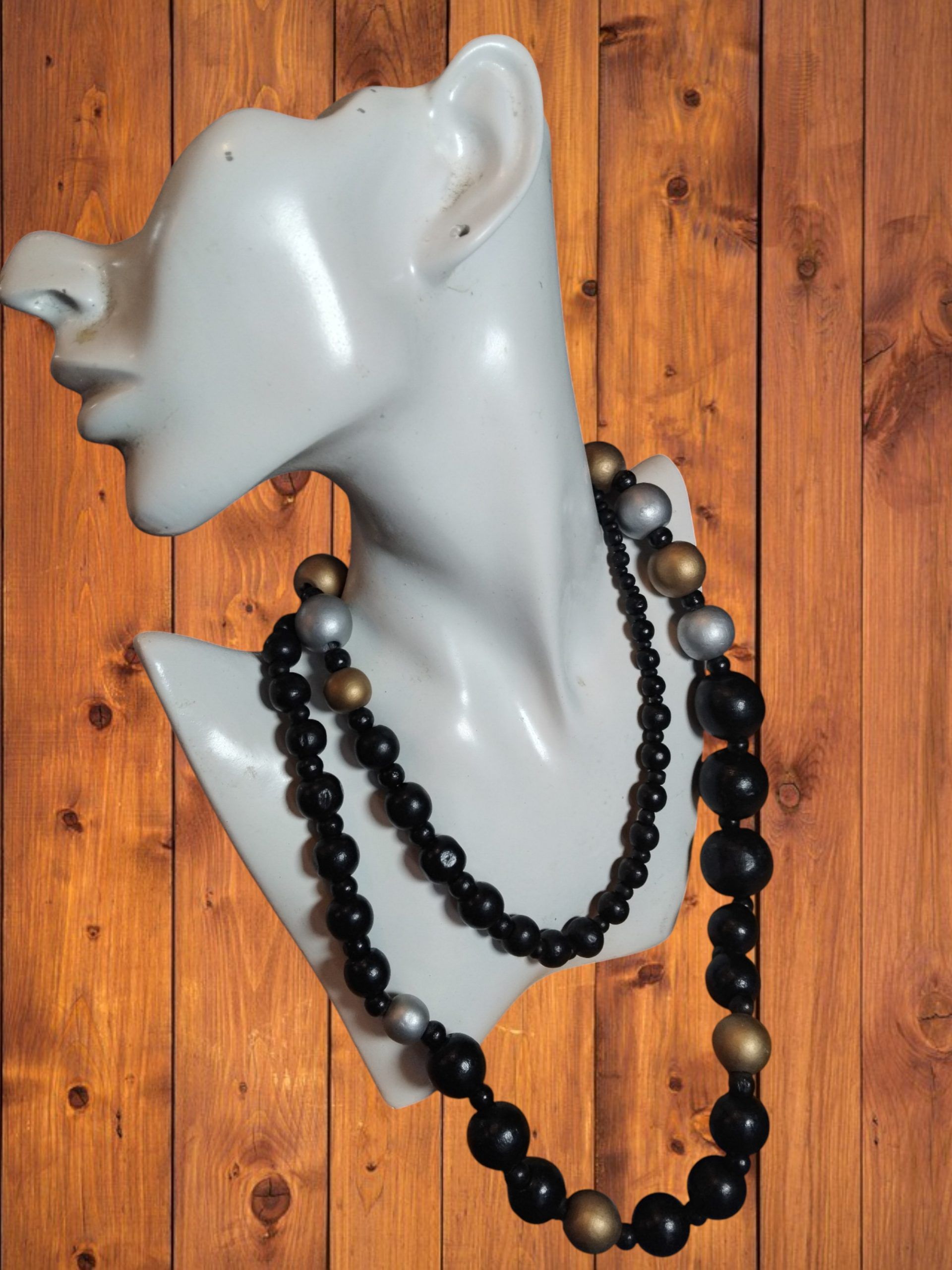 (BN16) Zest brand new long beaded necklace