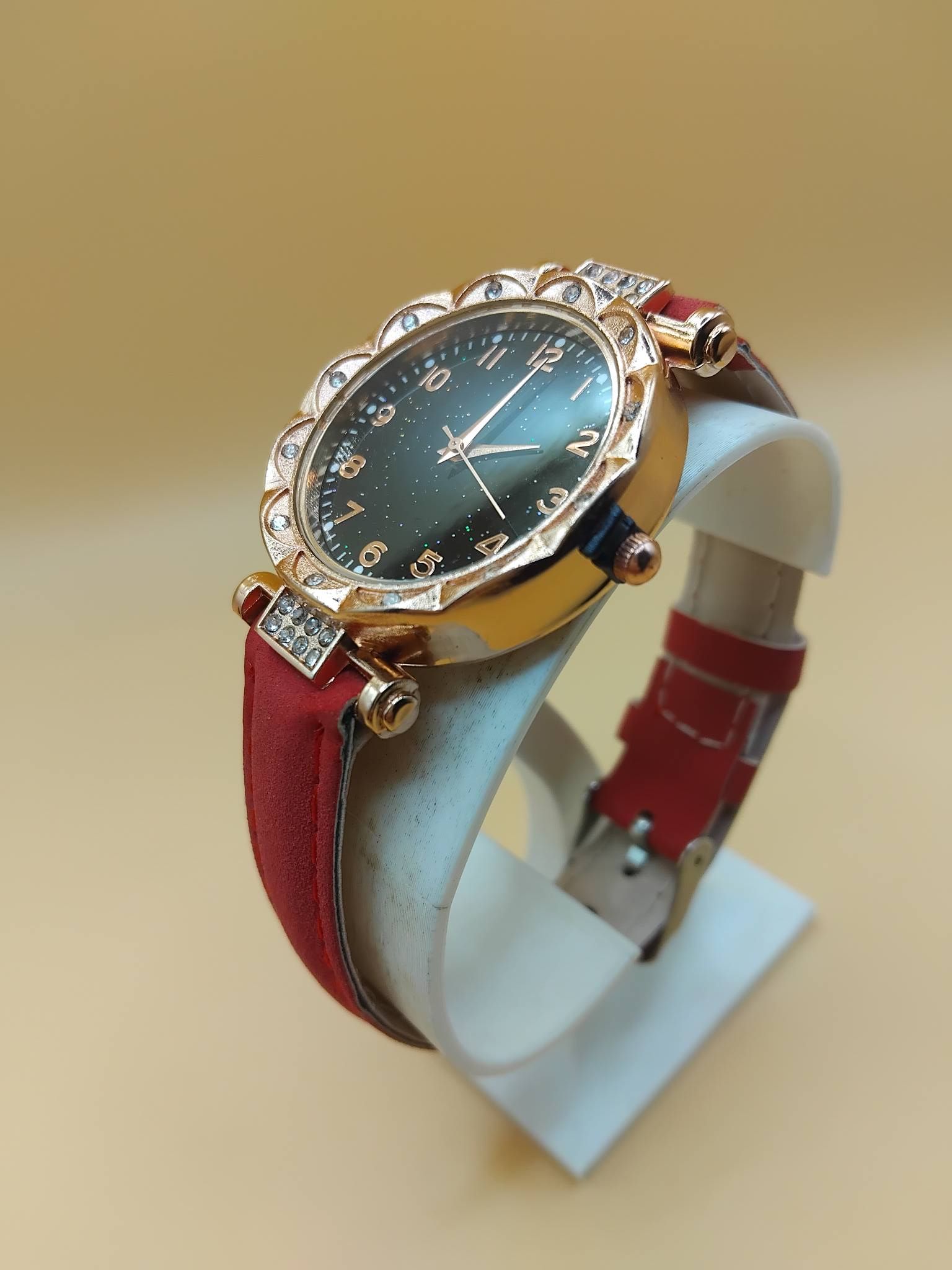 (LW21) Ladies / teenager semi bling leather strap watch