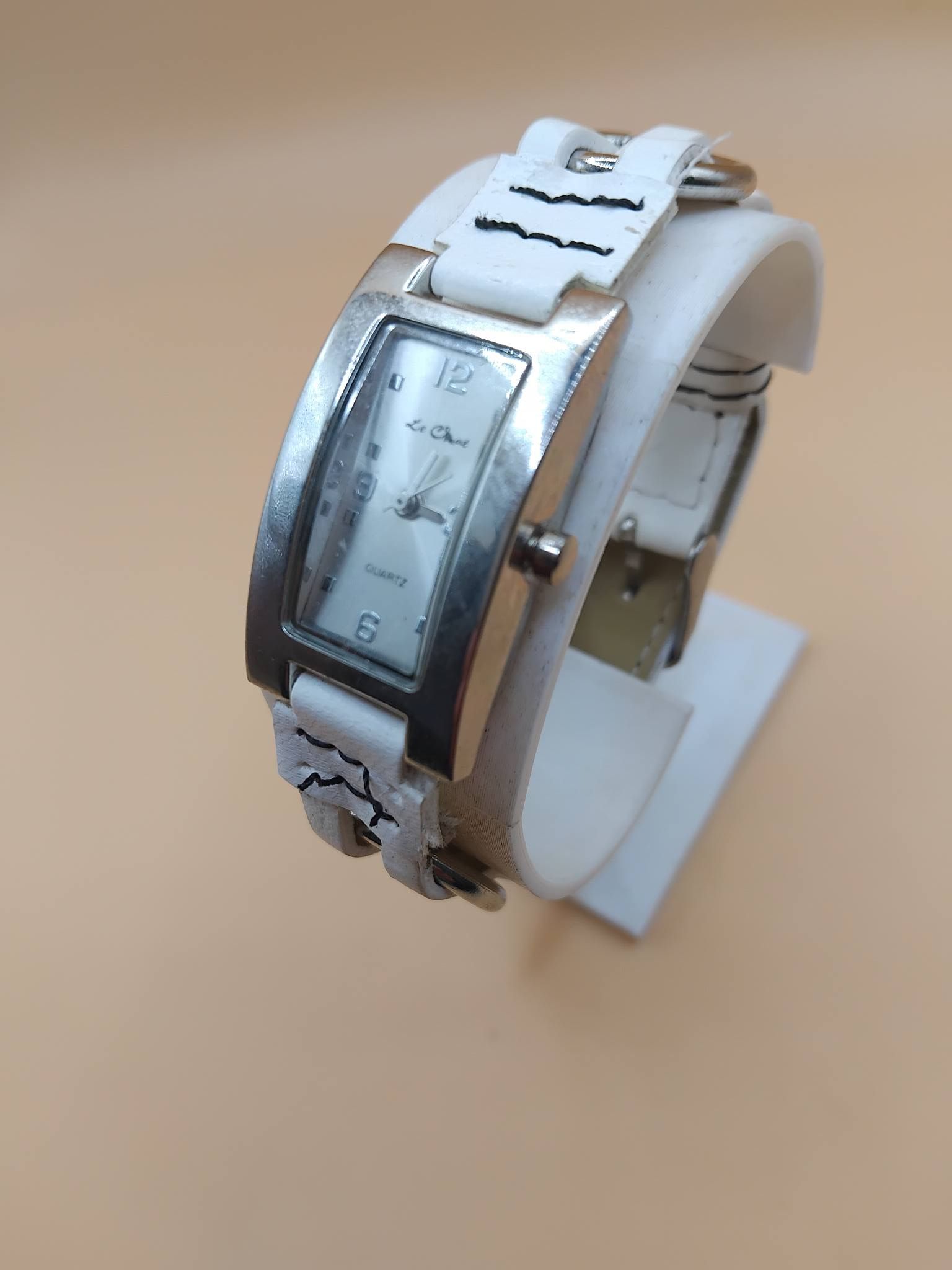 (Lc4) Le Chat ladies / teenagers plaid white leather strap watch
