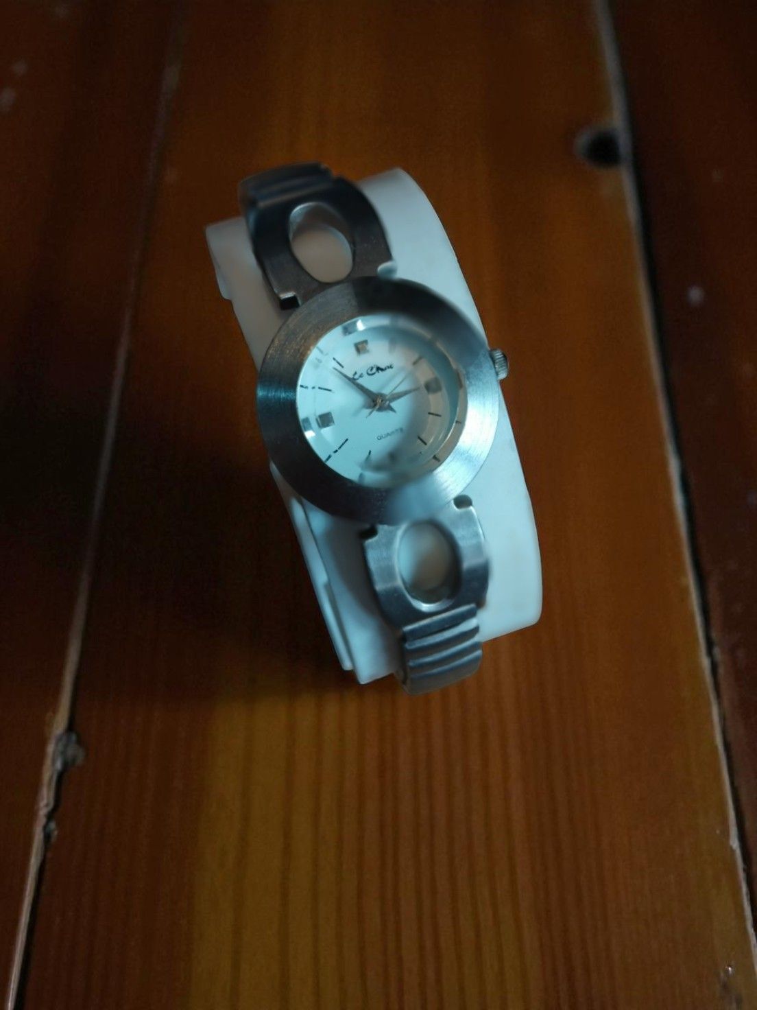 (Lc12) Le Chat ladies stainless steel watch