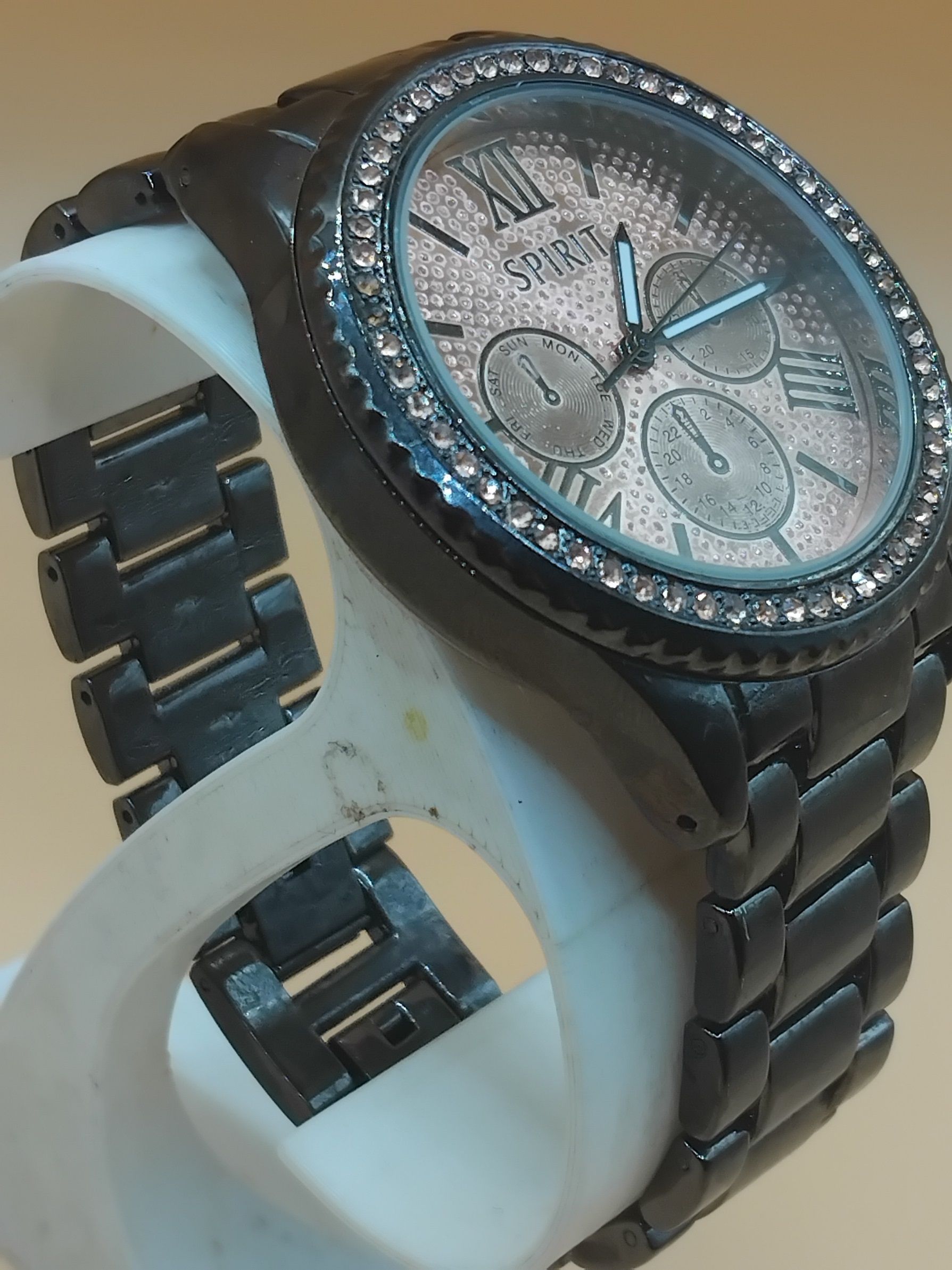 (MW48) Gents/Ladies Spirit Bling style stainless steel watch