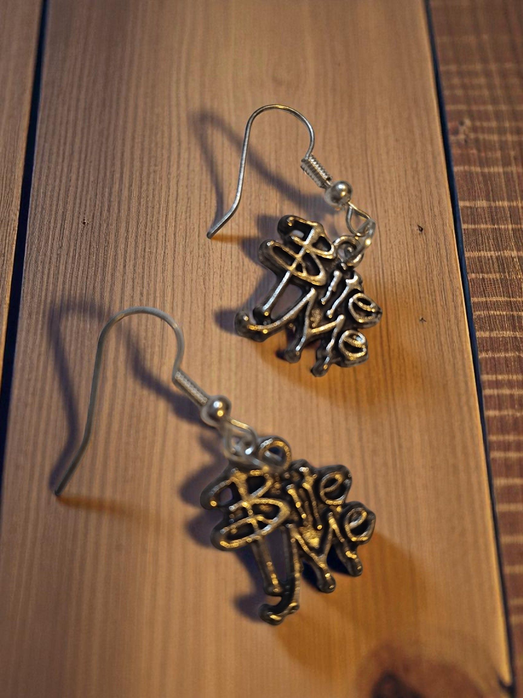 (E23) Goth “Bite me ” fun pair of boxed earrings