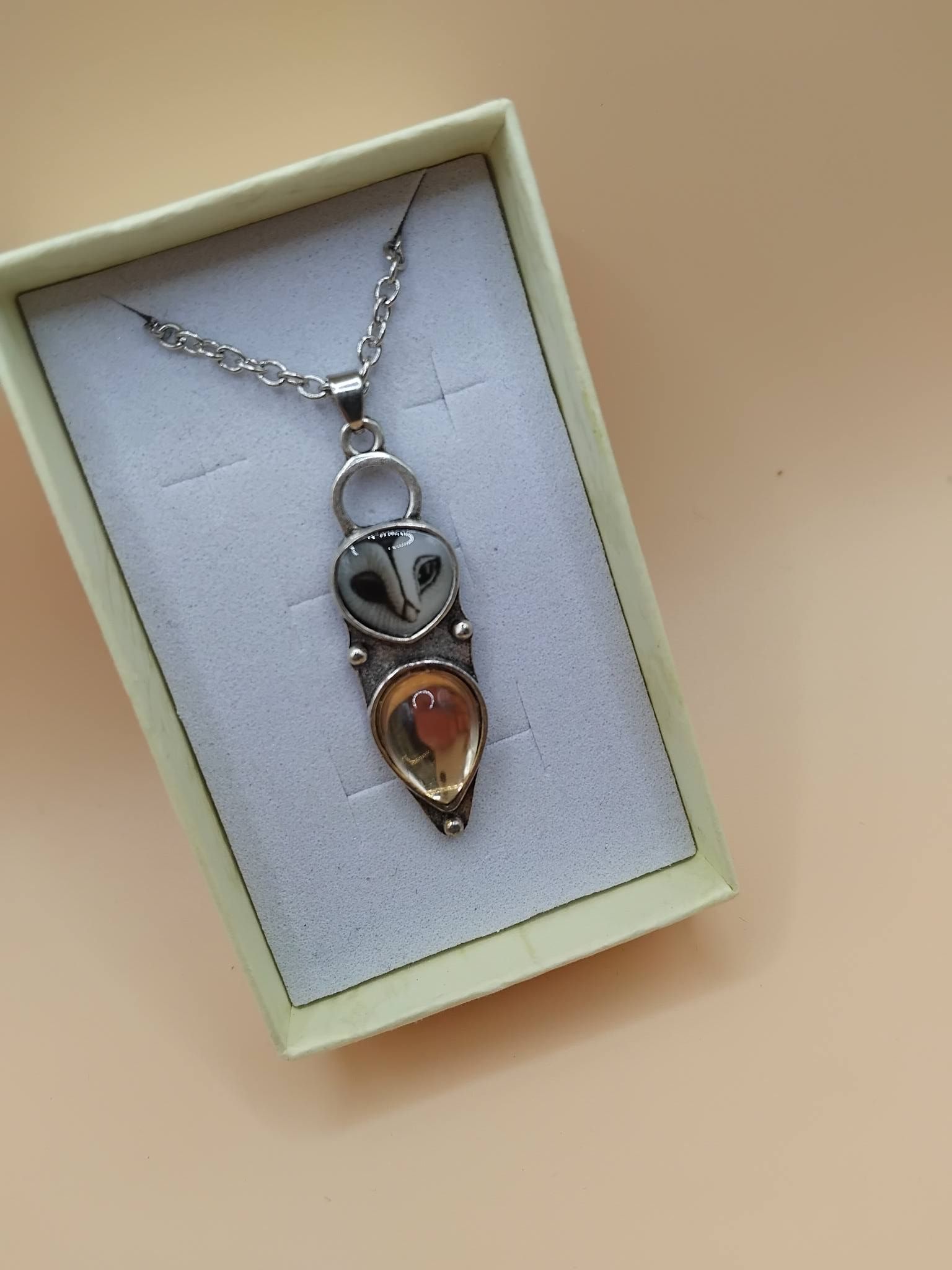 (N40) Retro lovely owl shaped gemstone pendant necklace