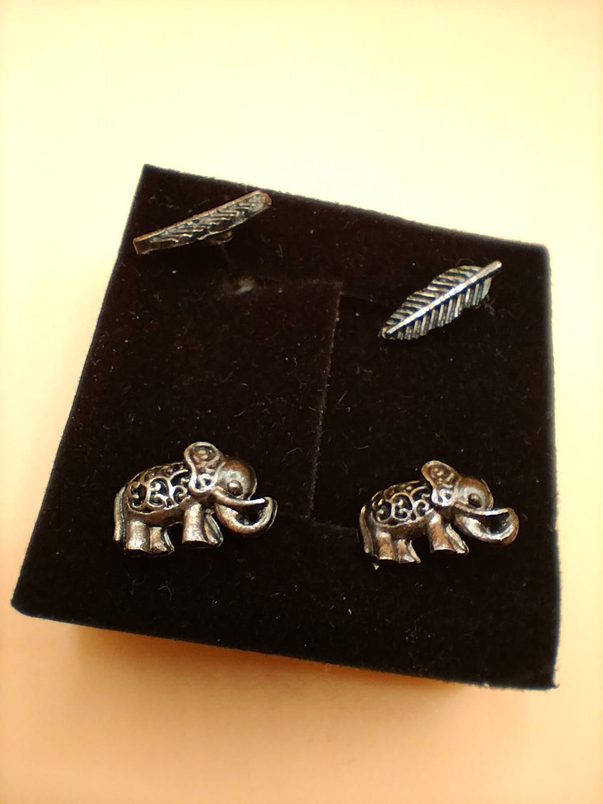 (BE58) 2 x pairs of unisex ear studs