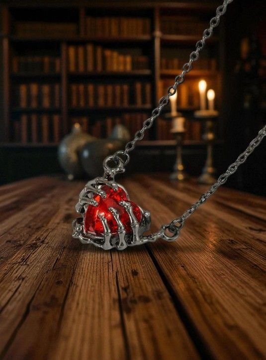 (N46) Gothic skull and heart rhinestone pendant necklace