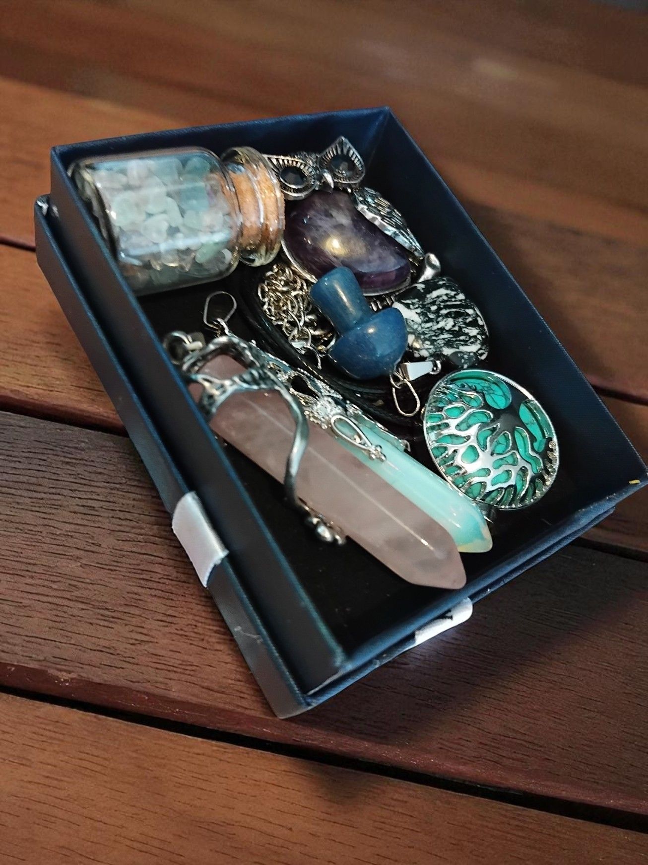 (Box2) 7pc Precious stone box