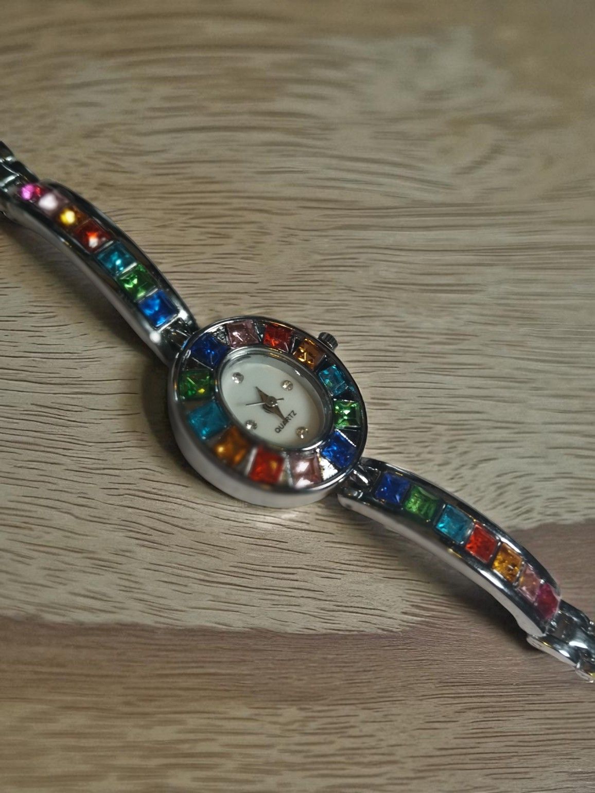 (LW230) Beautiful ladies / teens dress watch boxed