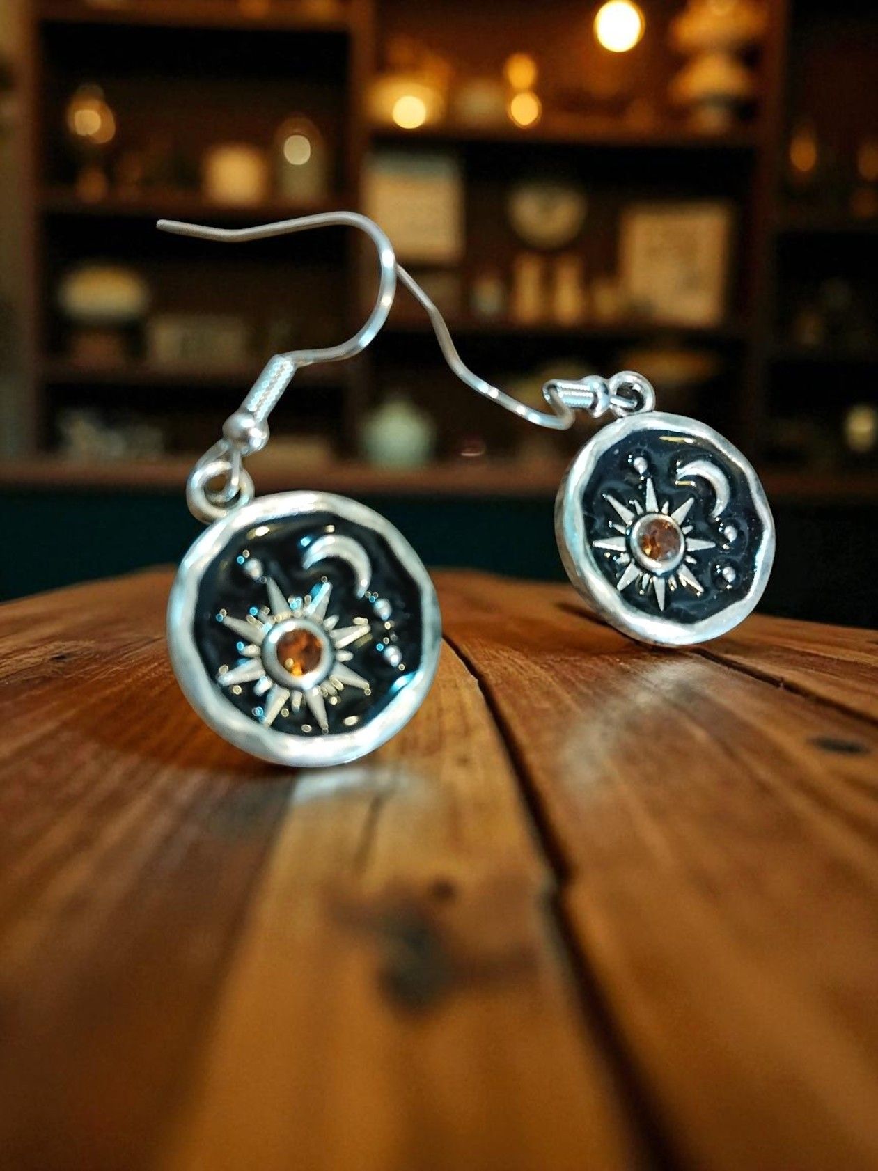 (B-E-7) Goth Mini sun and moon earrings