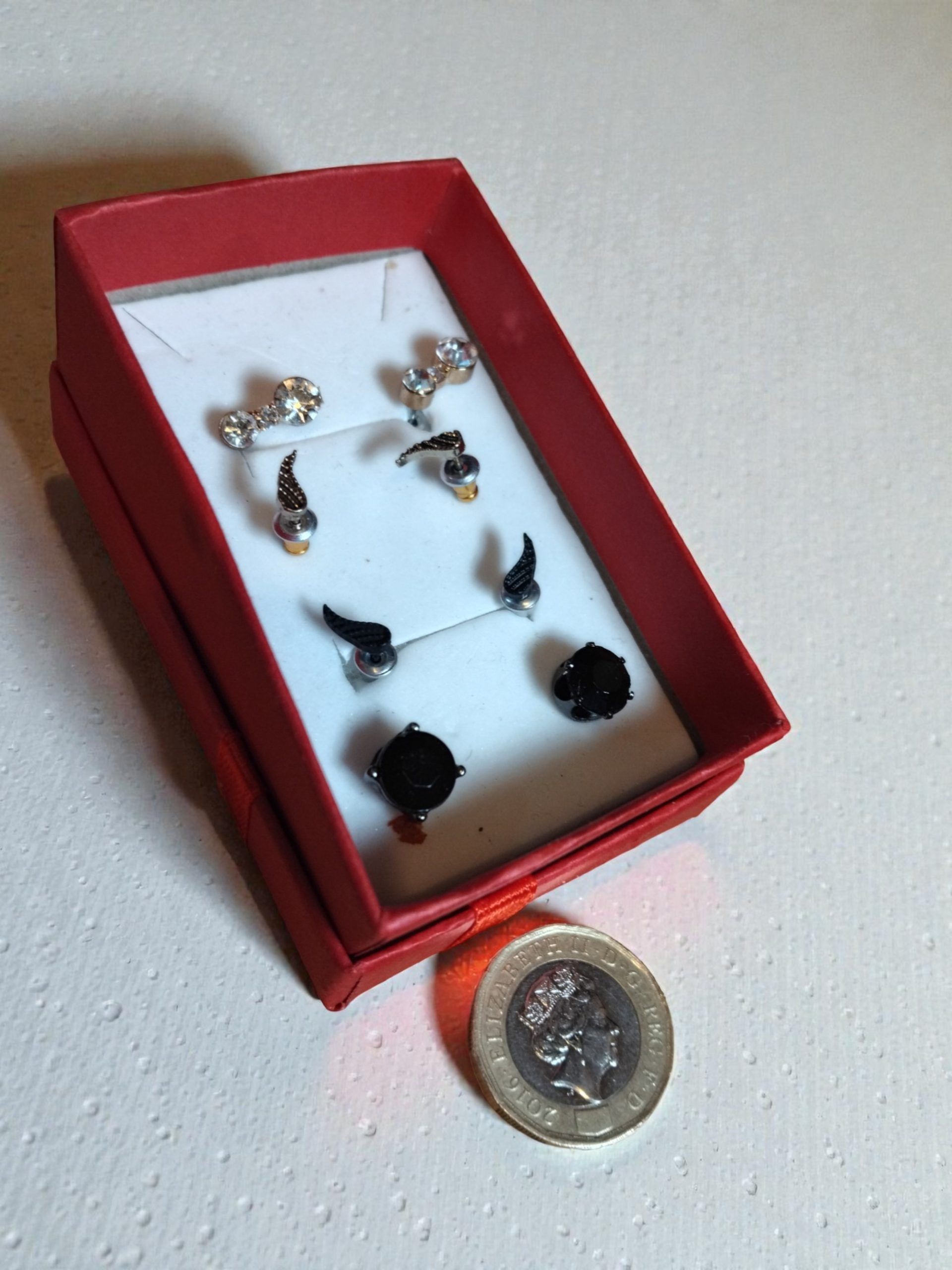 (B-E-45) 4 x pairs of unisex ear studs boxed