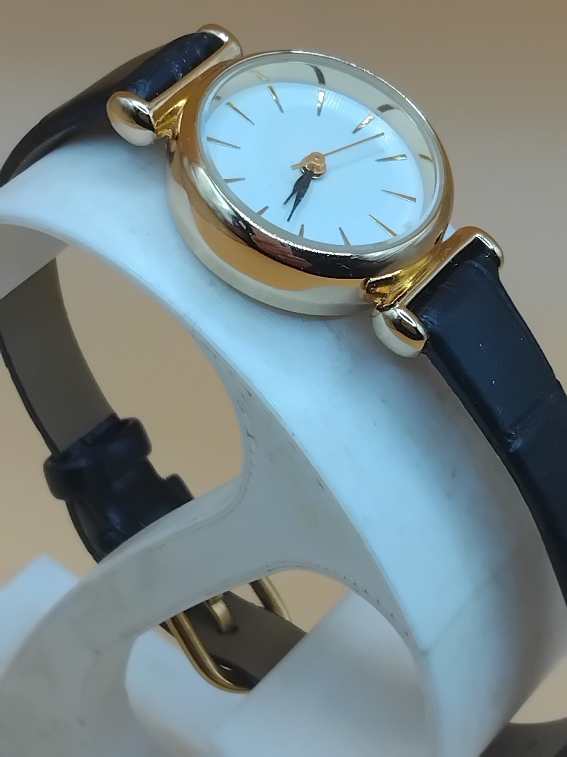 (LW58) Ladies Defined slim black leather strap watch