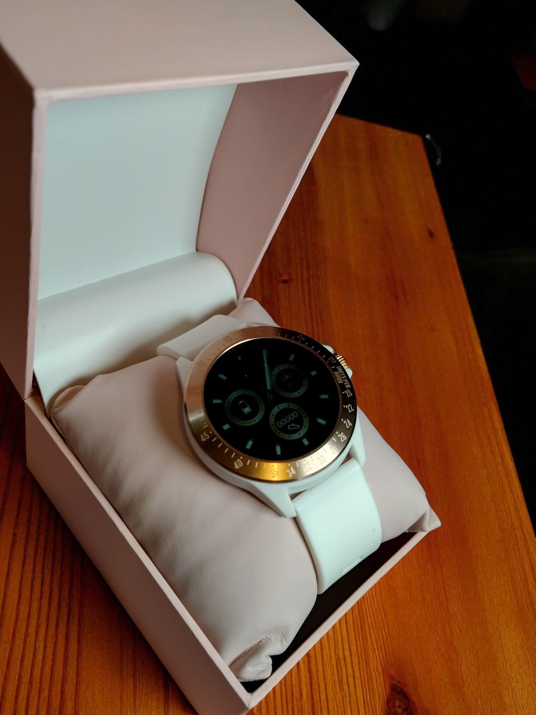 (LW235) Beautiful ladies/gents/teens Harry Lime Smartwatch