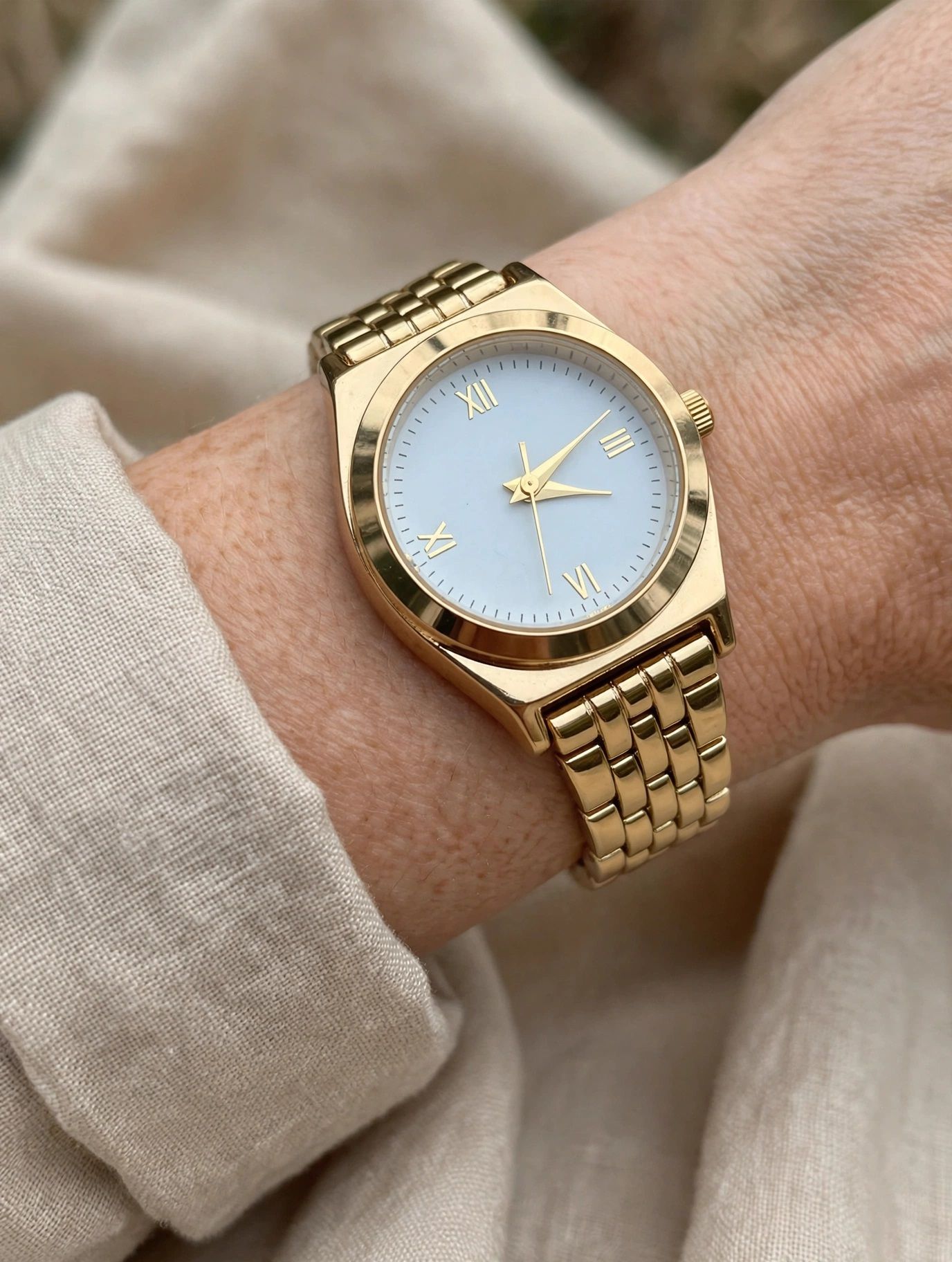 (LW45) Defined Ladies stainless steel strapped dress watch