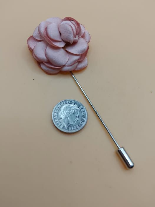 (LP5) Pink large and small silk flower design lapel / hat pin