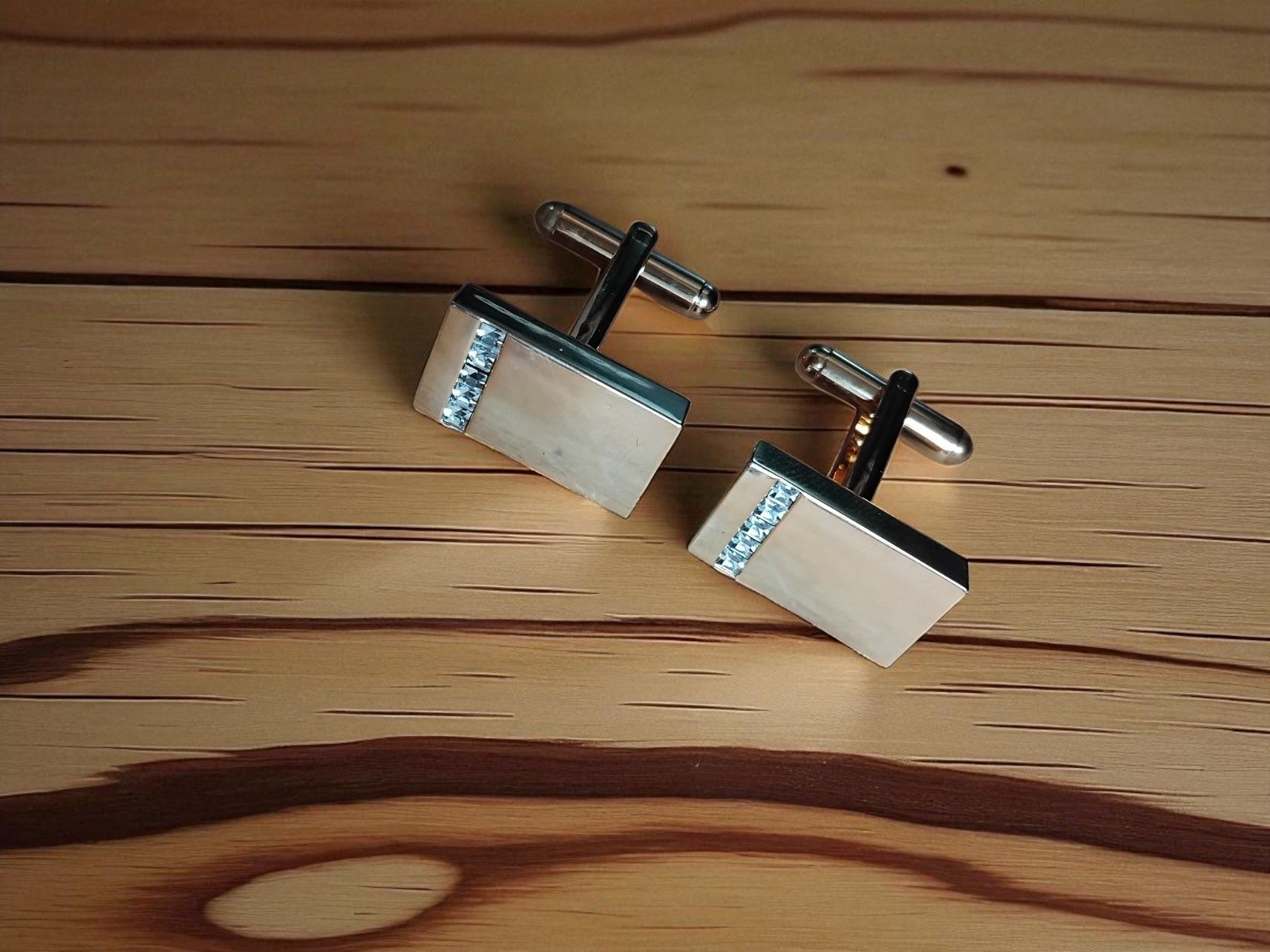 (Cf16) Pair of strip gemstone gold plated cufflinks