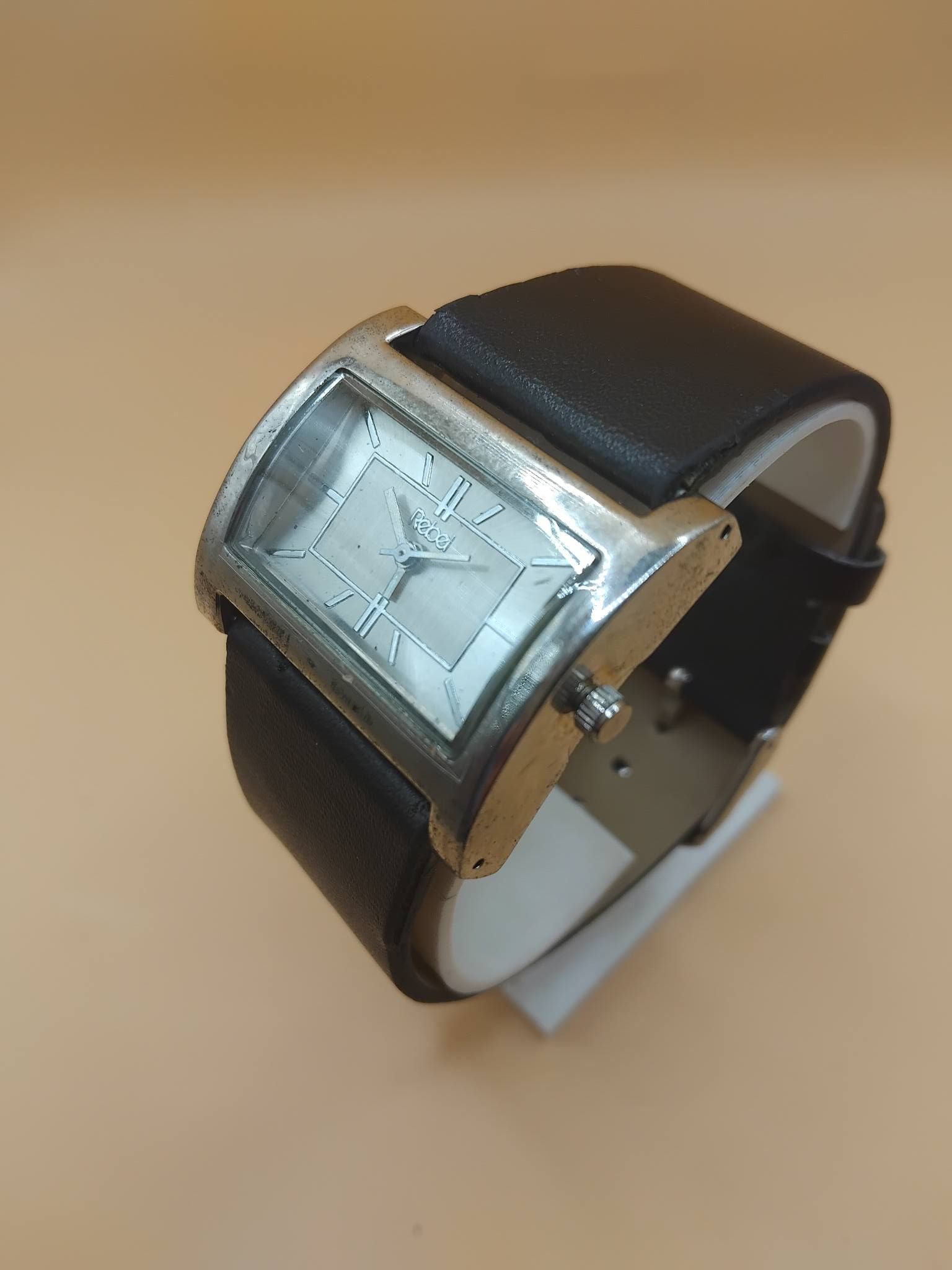(LW142) Rebel thick leather strap wrist watch