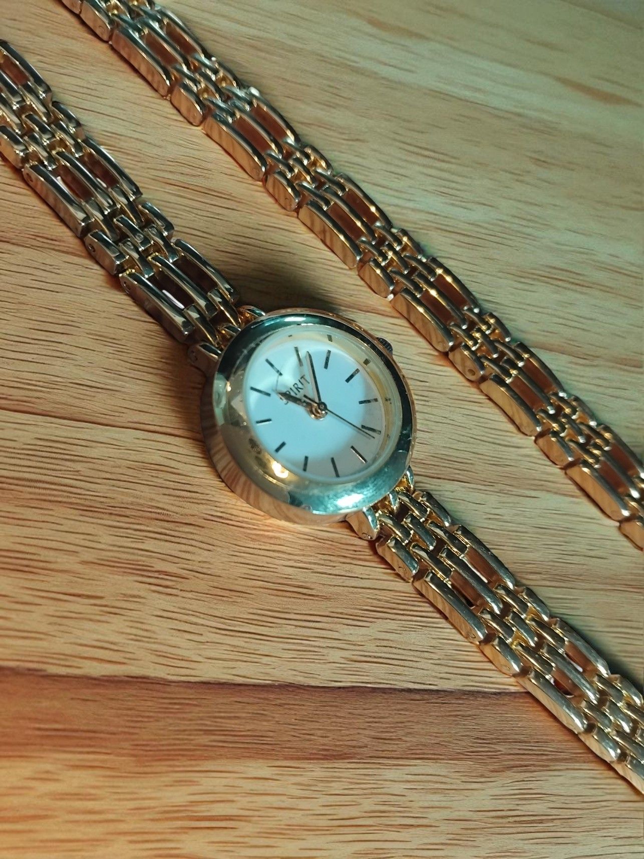 (LW205) Spirit boxed ladies stainless steel watch with matching bracelet