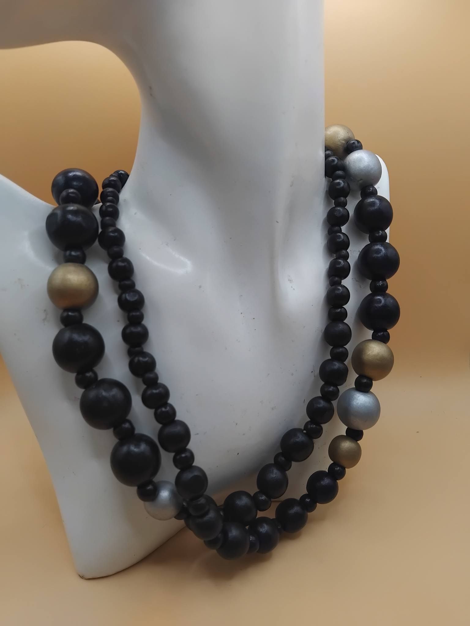 (BN16) Zest brand new long beaded necklace