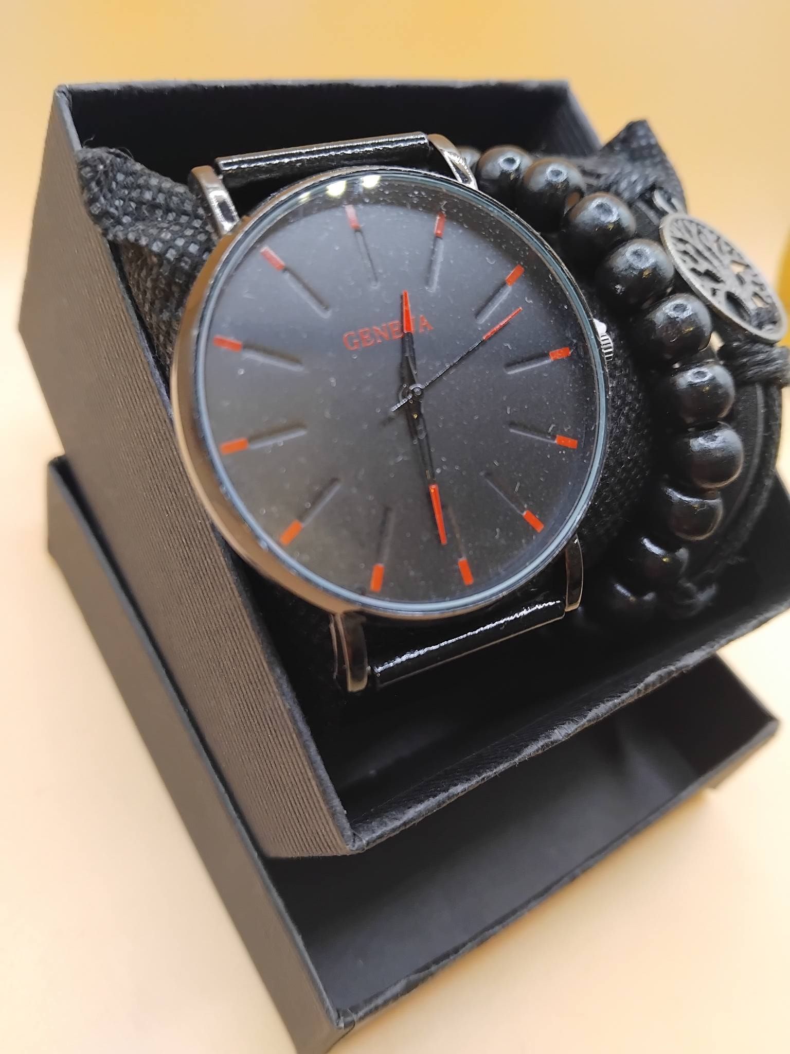 (MW151) Geneva Gents watch with bracelets