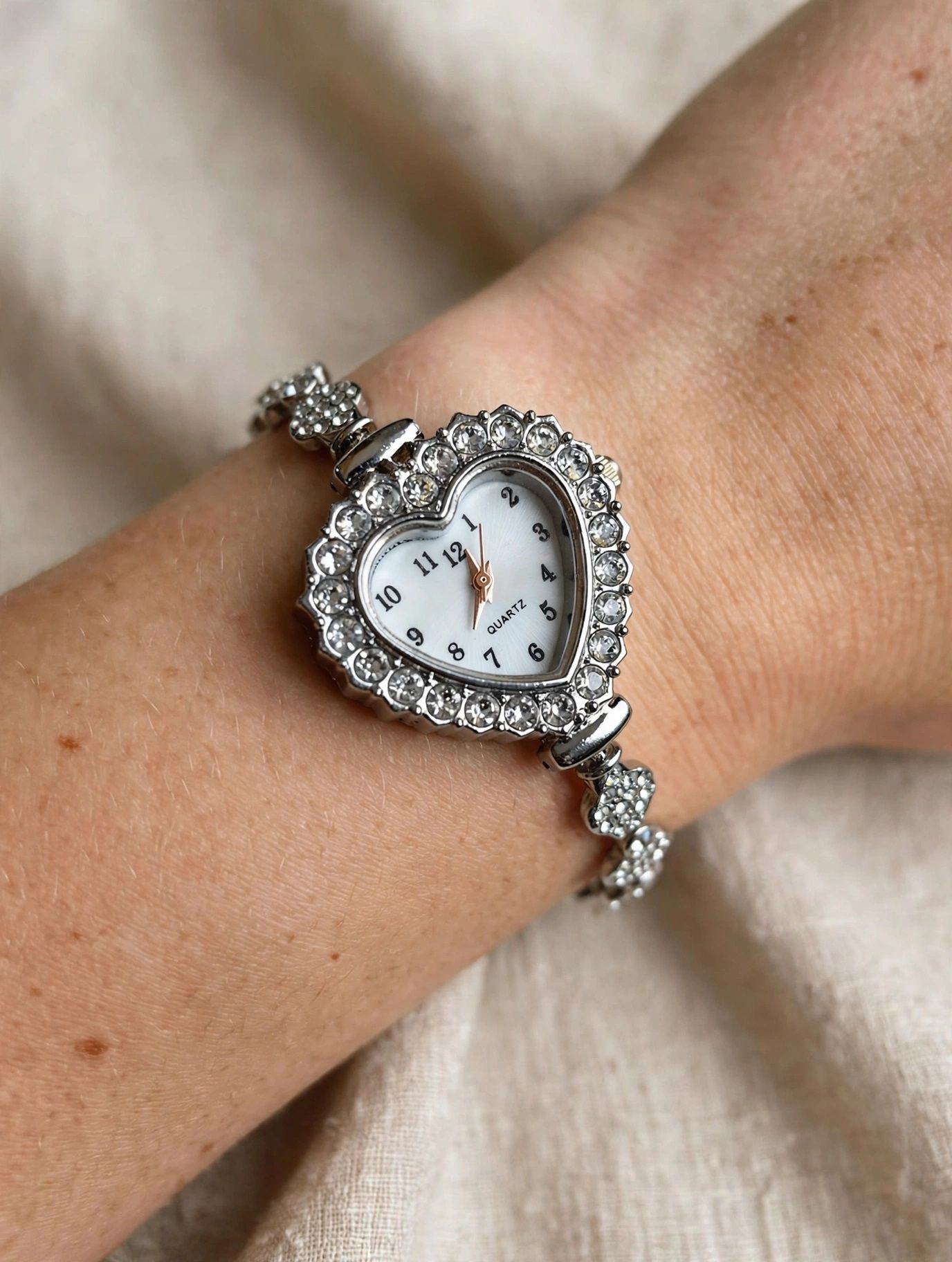 (LW222) Drawstring Heart face shaped with rhinestones ladies / teens dress watch boxed