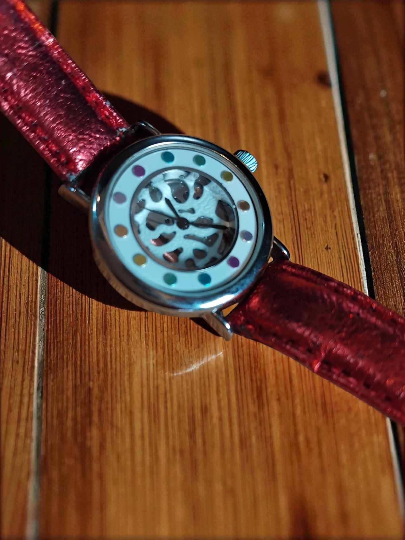 (Lc14) Le Chat ladies/teens bright leather strap watch