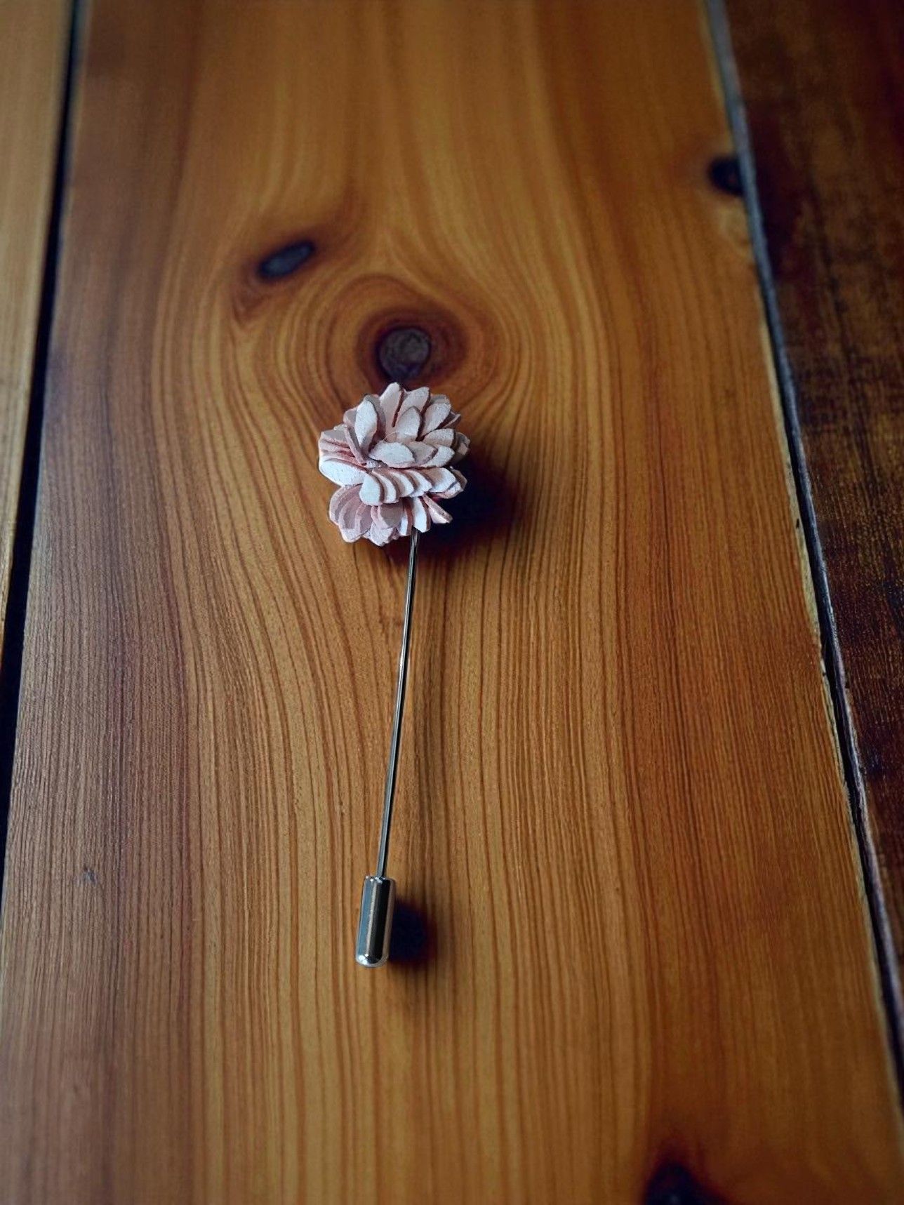 (LP8) Smaller silk flower design lapel / hat pin