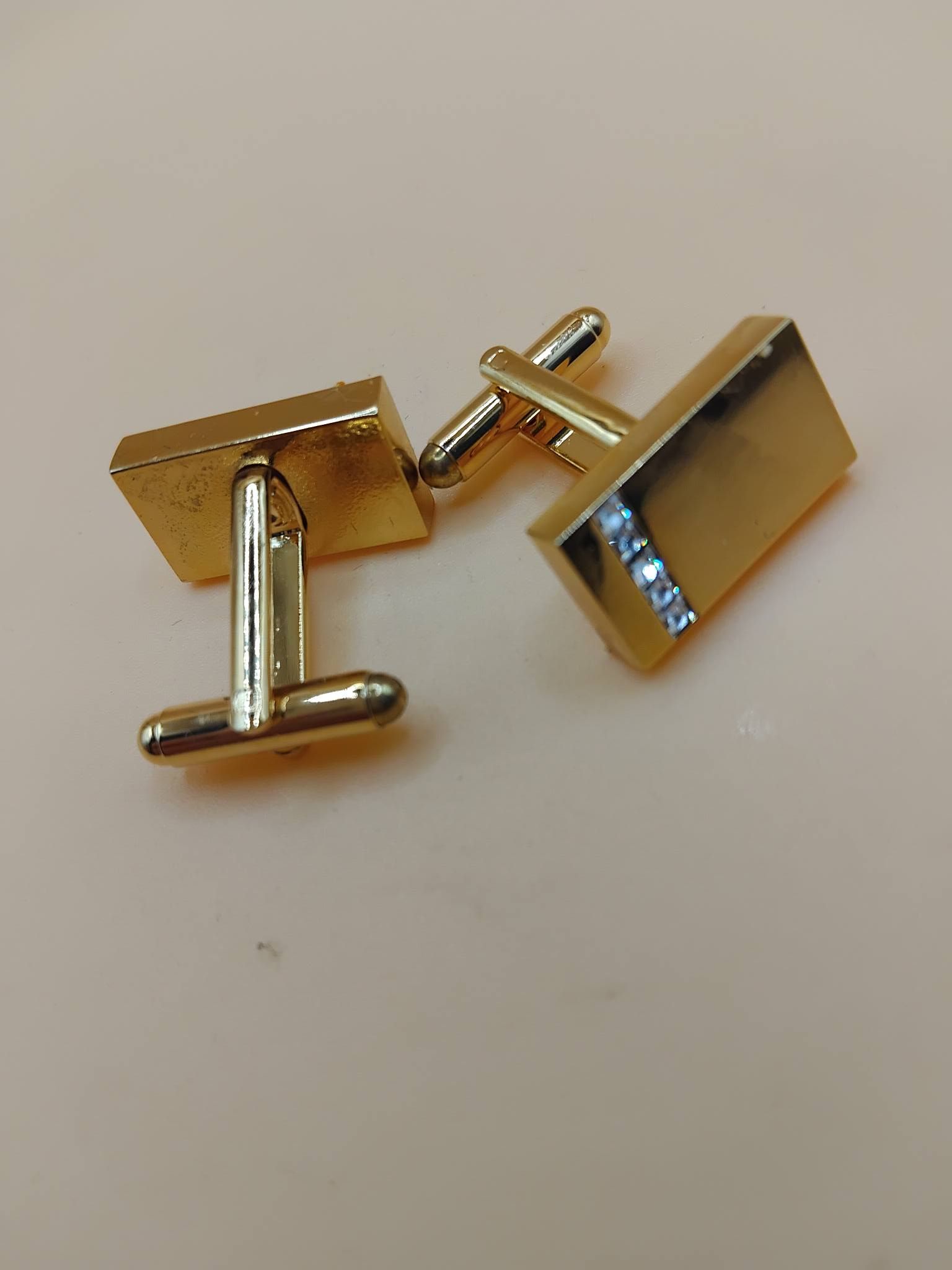 (Cf16) Pair of strip gemstone gold plated cufflinks