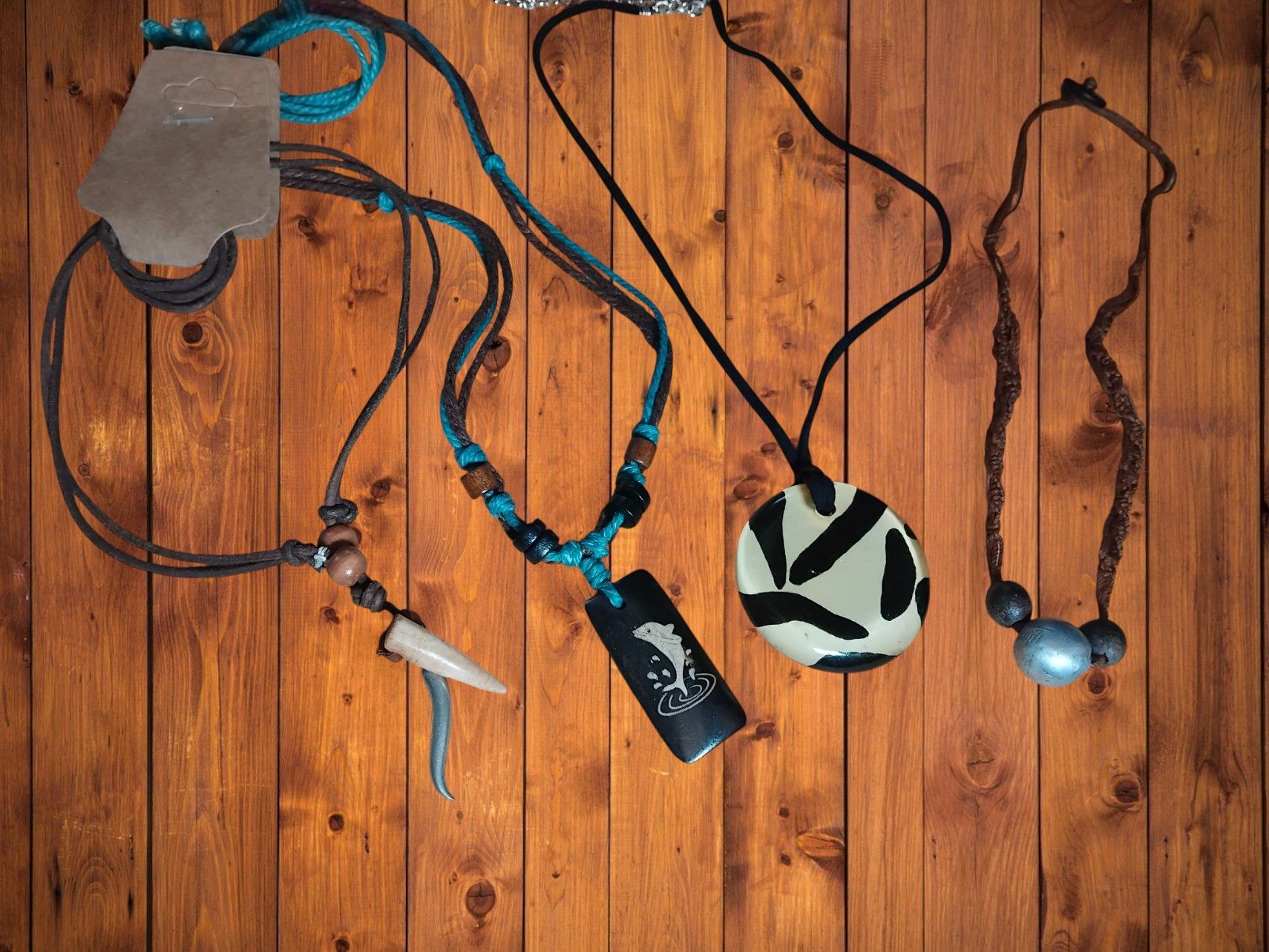 (BN24) 4 brand new necklaces