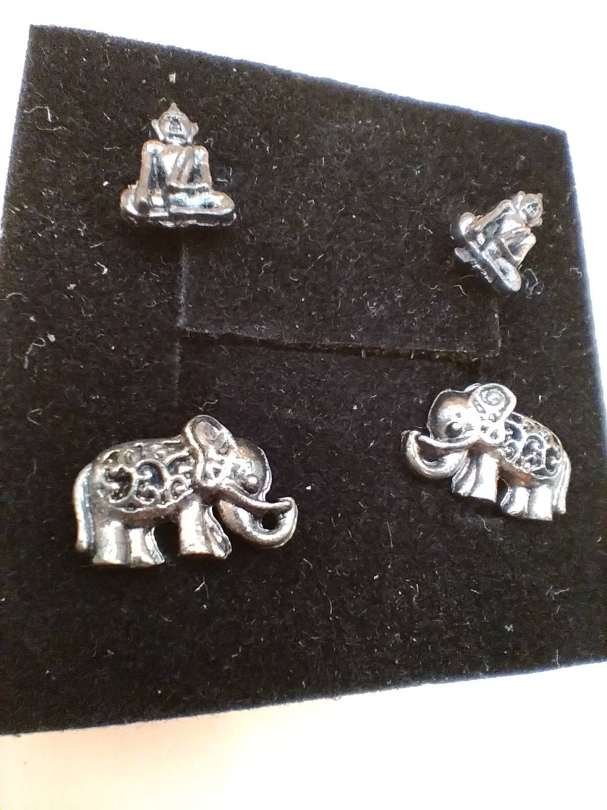 (BE27) 2 pairs boxed micro earrings/studs