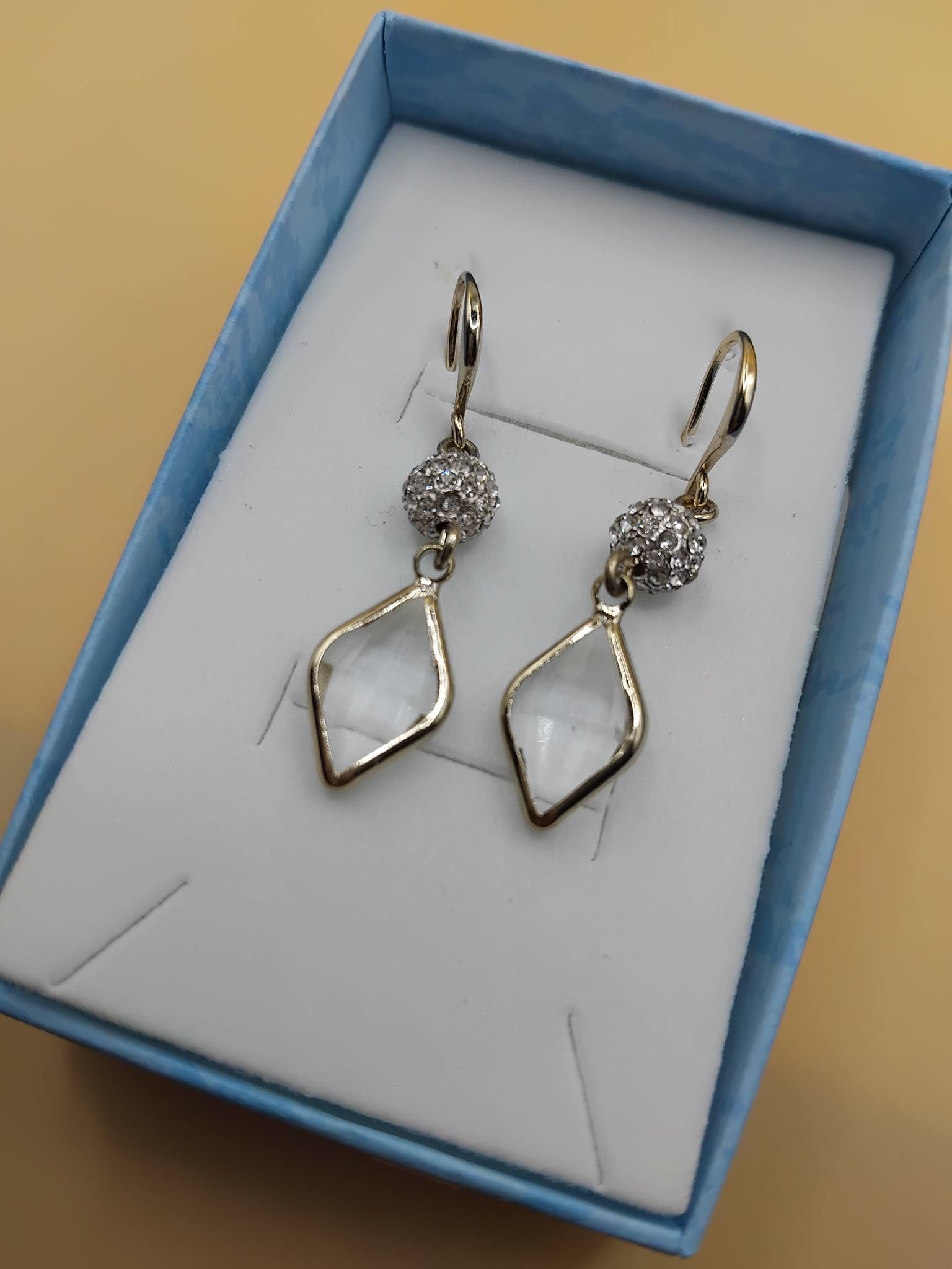 (E46) Jon Richard pair of ladies evening wear earrings