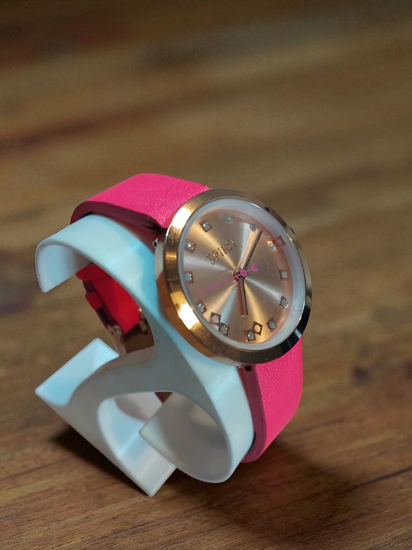 (LW120) Spirit ladies / teens shiny pink leather strap watch