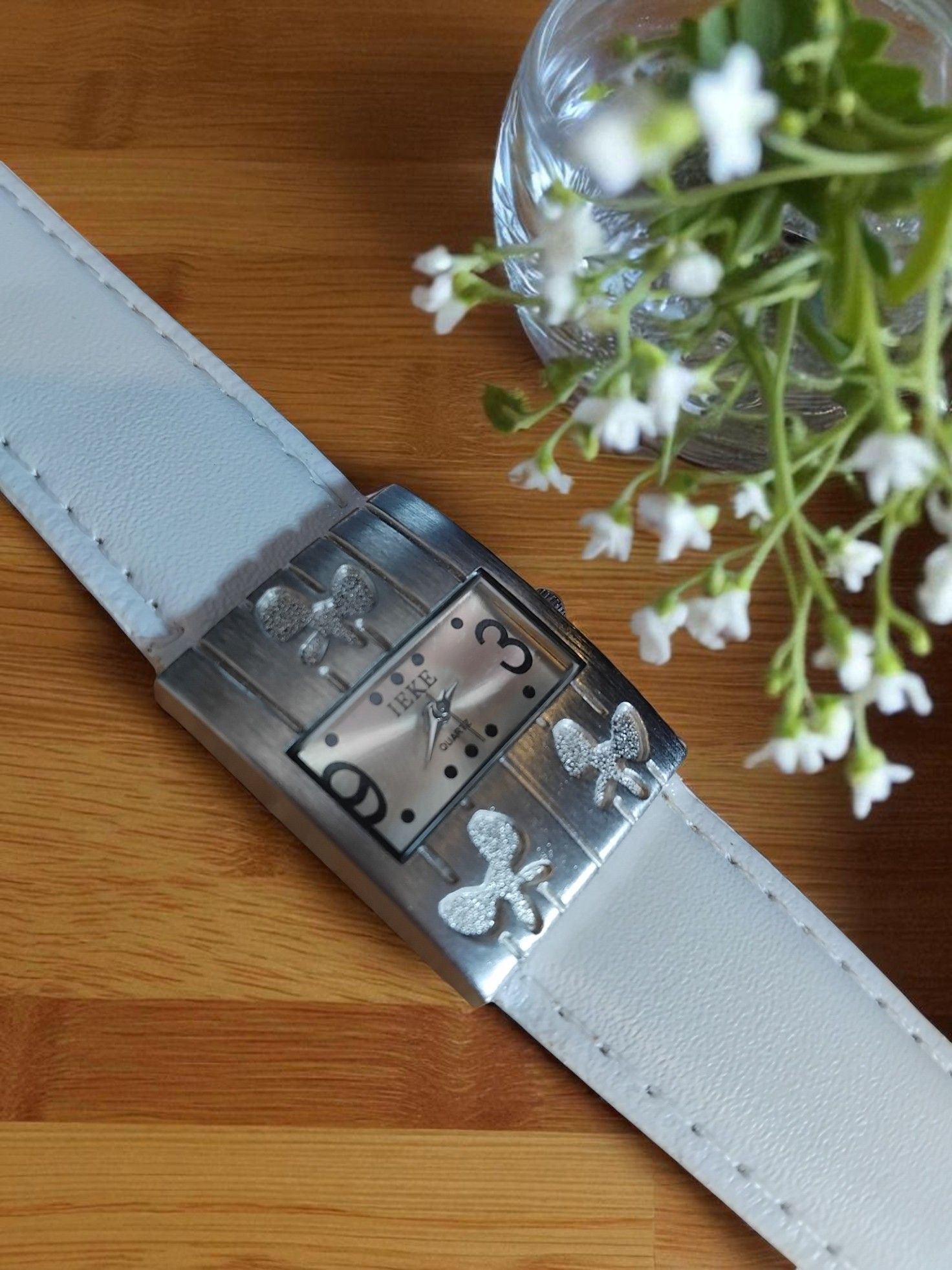 (LW198) IEKI ladies leather strap boxed wrist watch