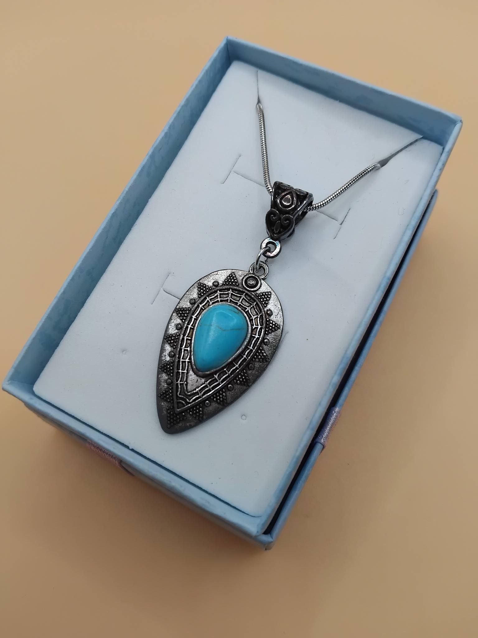 (N39) Vintage teardrop bohemian turquoise pendant necklace