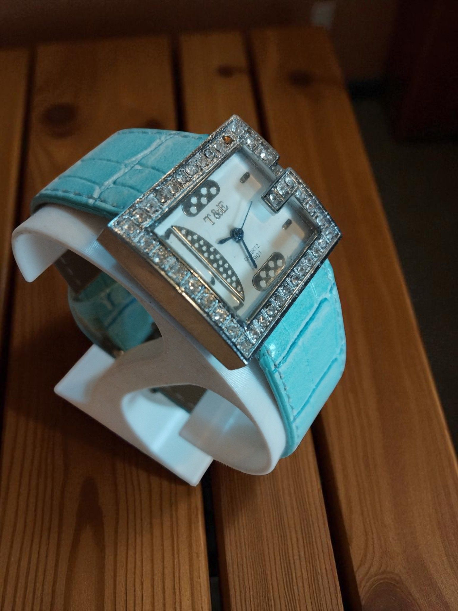 (LW42) T&E Ladies dress watch